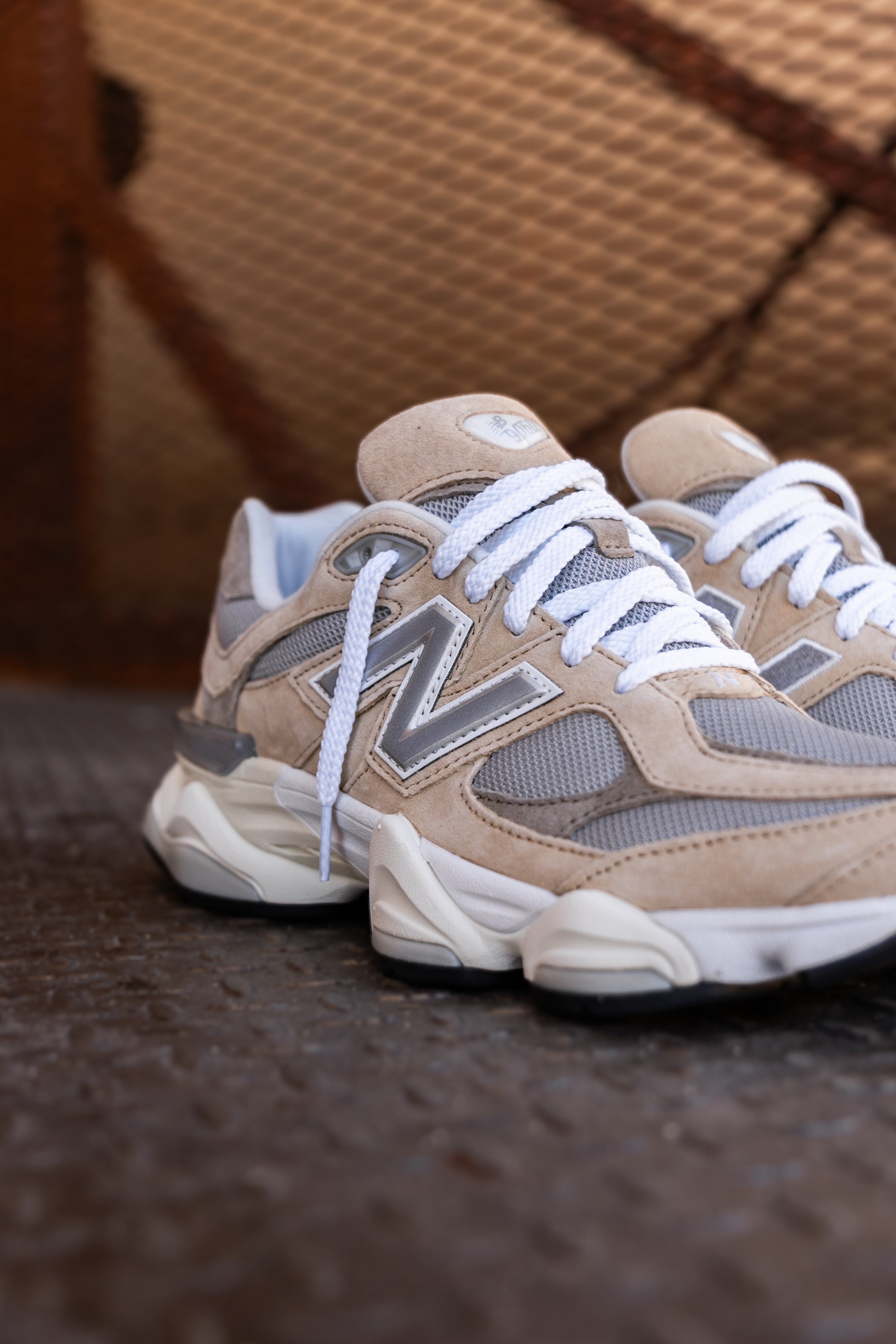 Mens New Balance 9060 (Beige/Grey) - U9060LBD