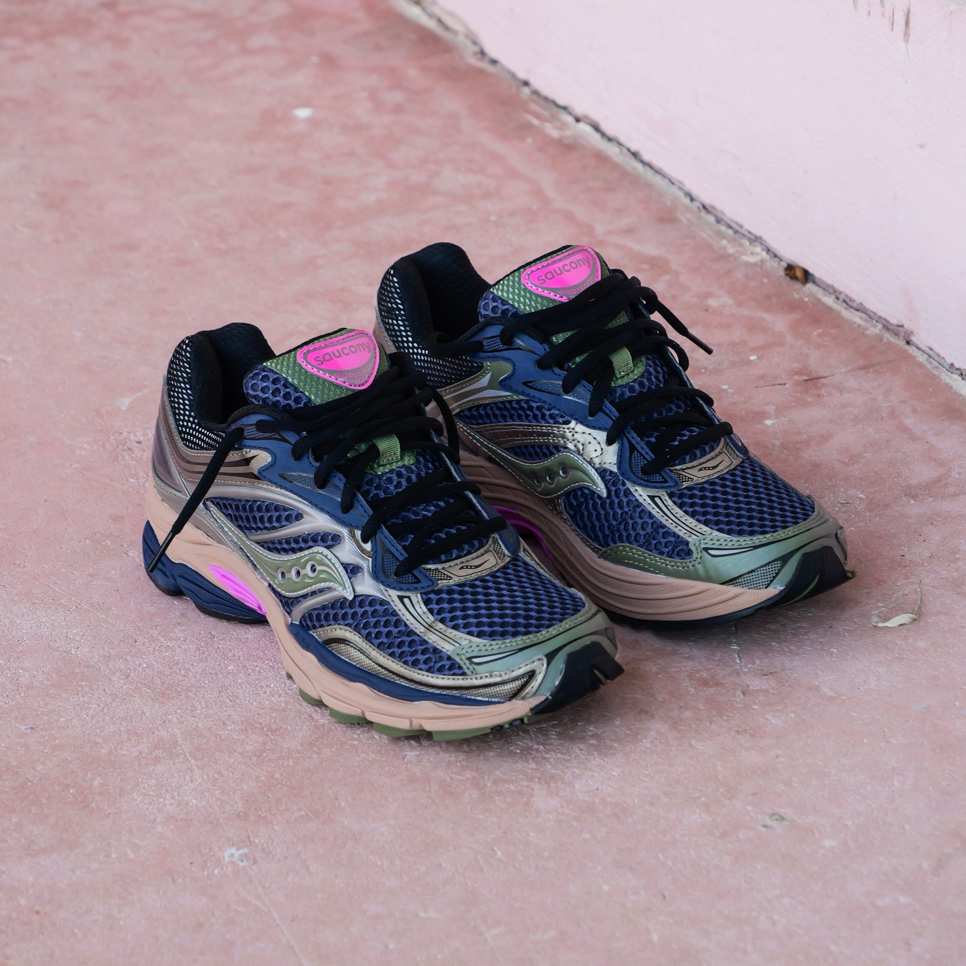 Mens Saucony ProGrid Omni 9 Disrupt (Blue Brush) - Saucony