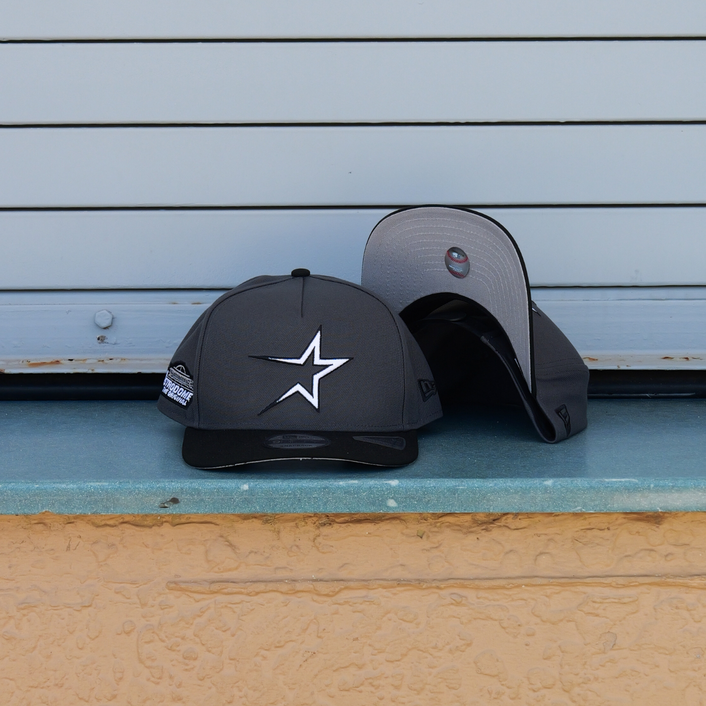 New Era Houston Astros Astrodome 9FIFTY A-Frame Snapback-(Charcoal/Black) - New Era