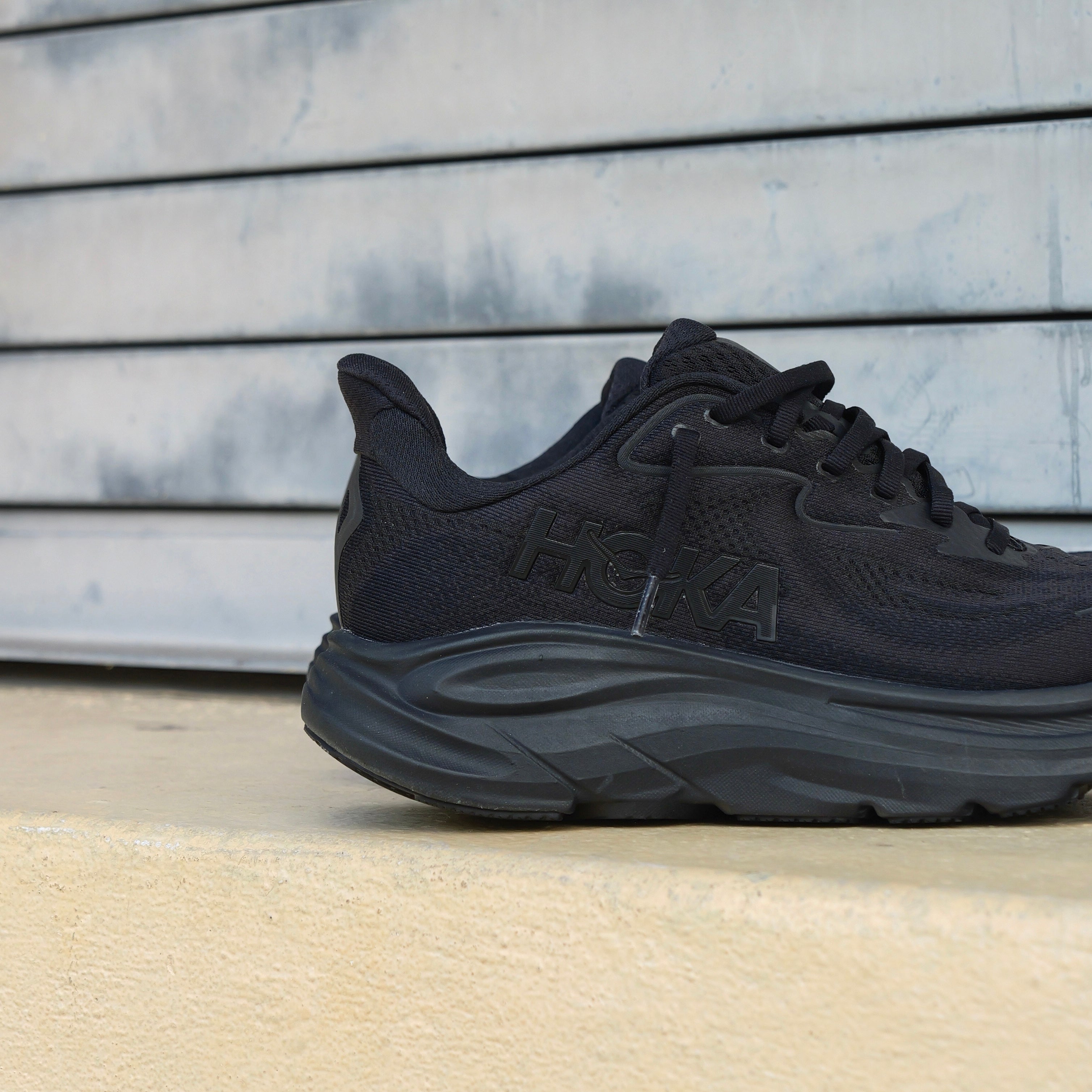 Mens HOKA Clifton 10 (Black/Black) - HOKA