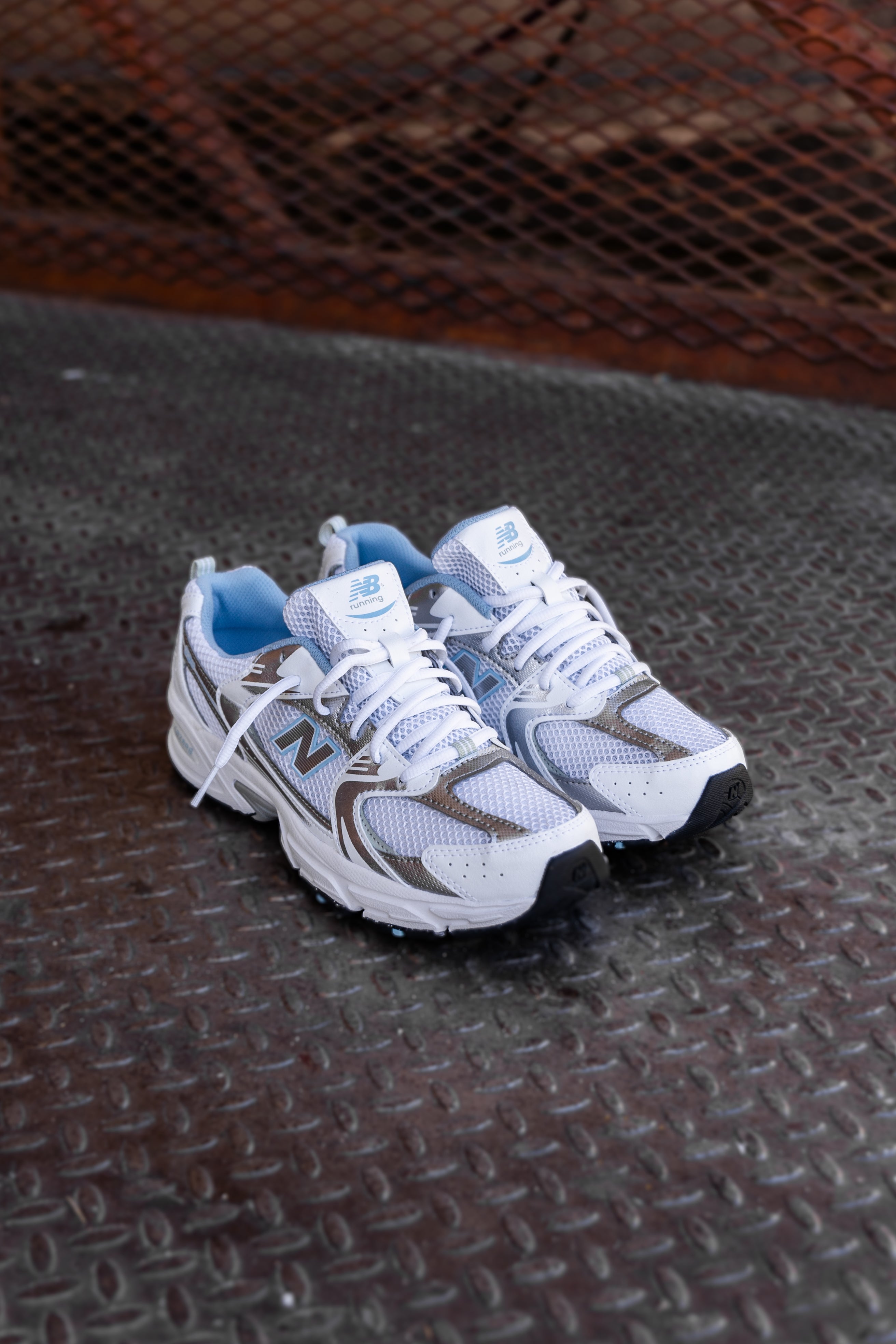 Gradeschool New Balance 530 (White/Blue) - GR530GB