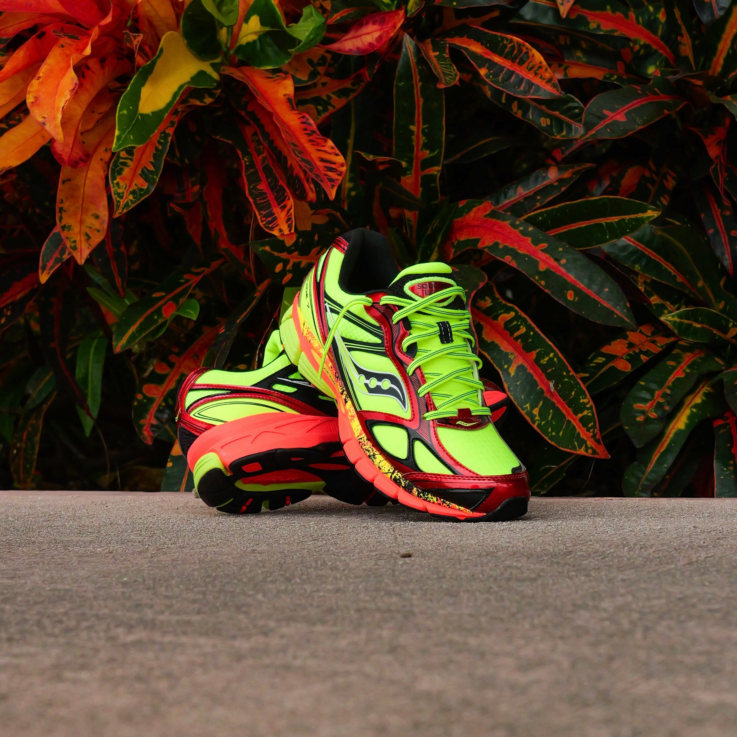 Mens Saucony ProGrid Guide 7 (Canary) - Saucony