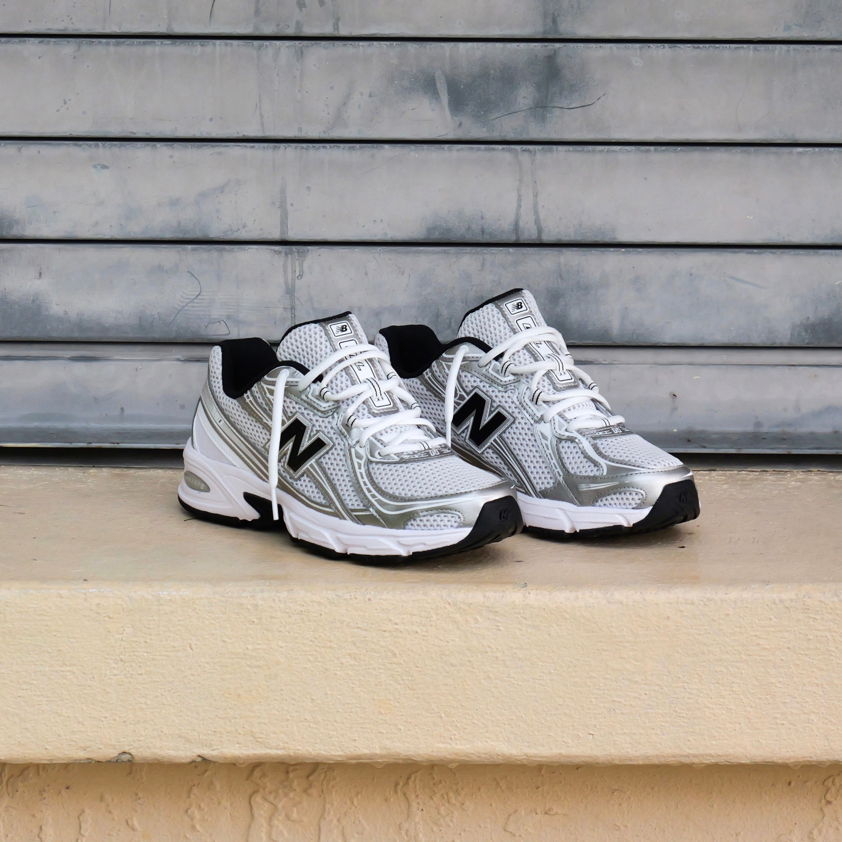 Mens New Balance 740 (White/Silver Metallic/Black) - U740NW2 - New Balance