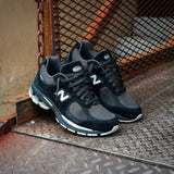 Mens New Balance 2002R (Black/Off White) - U2002RL - New Balance