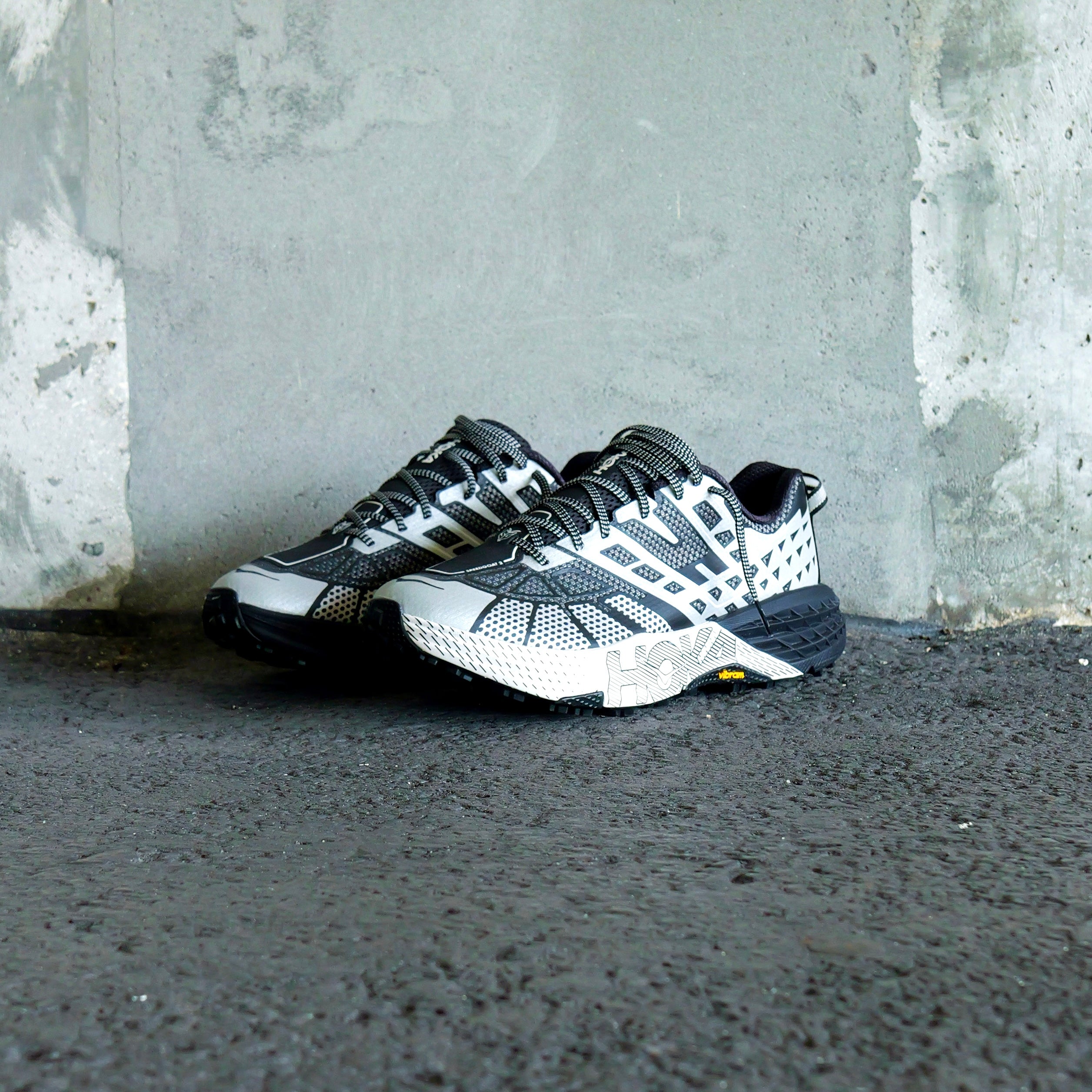 Hoka U SpeedGoat 2 TS BKSTR (Black / Stardust) - HOKA