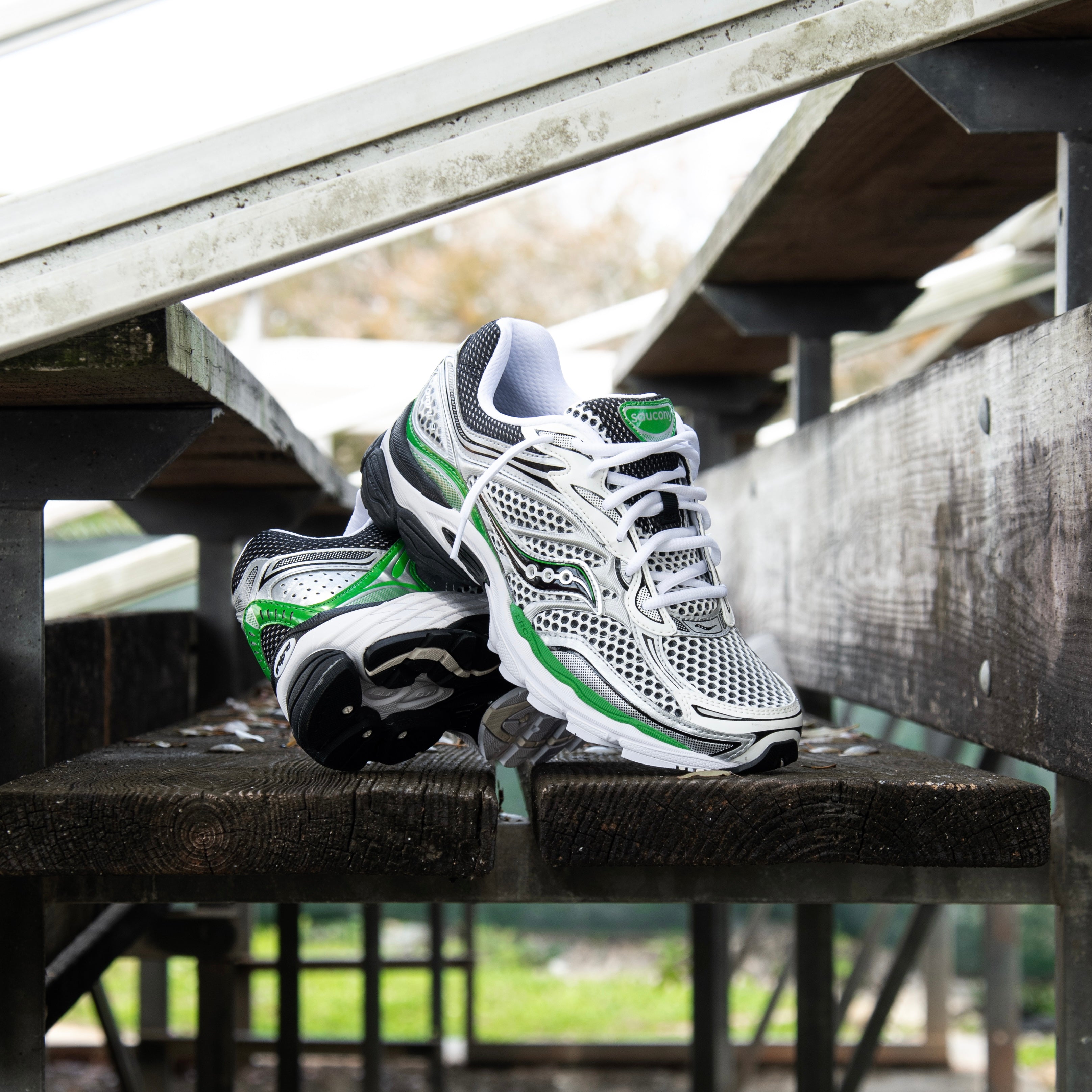 Mens Saucony ProGrid Omni 9 (Silver/Green) - Saucony