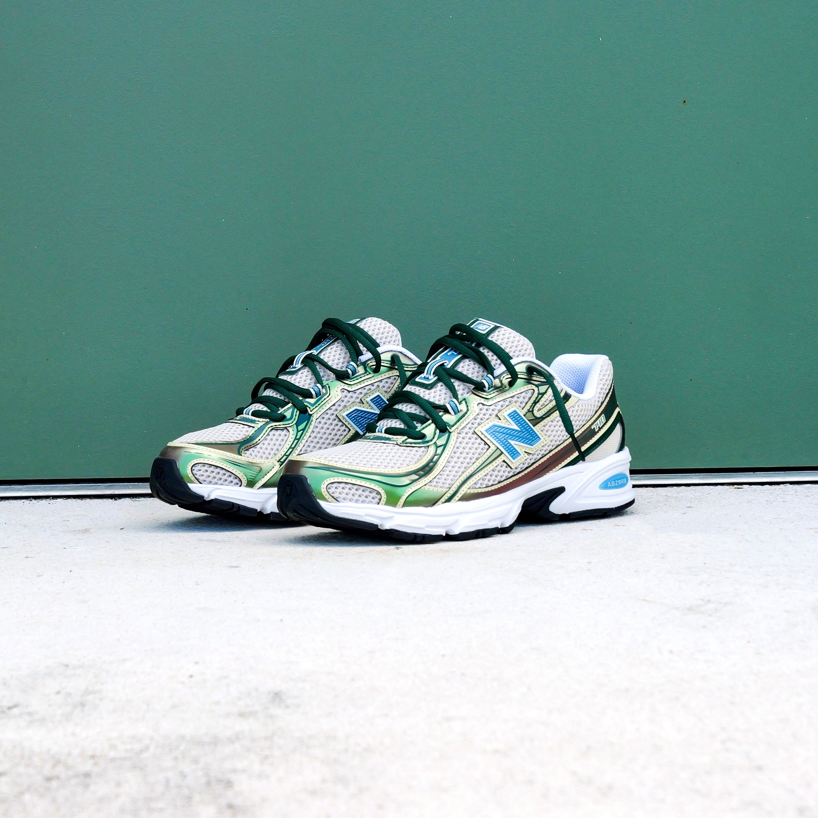 Mens New Balance 740 (Timberwolf/Altitude Metallic) - (U74066L)