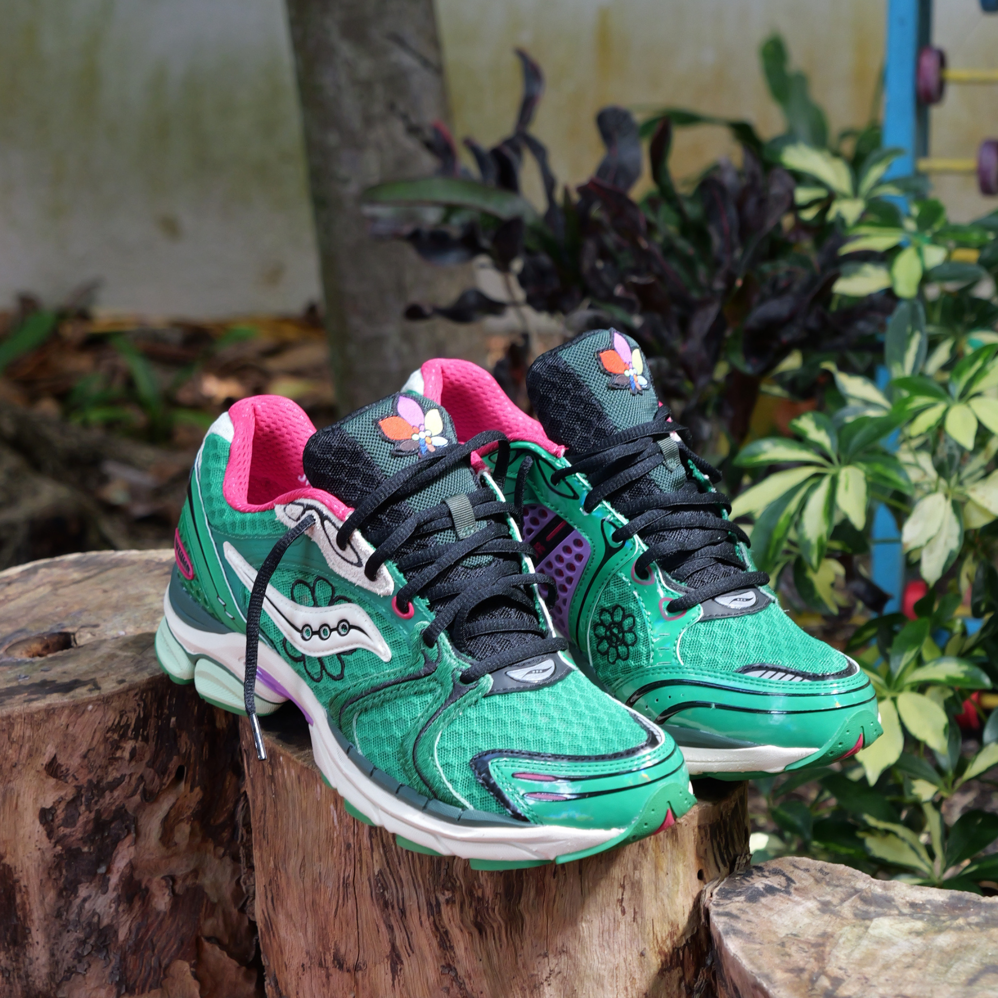 SAUCONY X JAE TIPS Progrid Triumph 4 Sugar Maple (Fern/Fern) - VIP Saucony