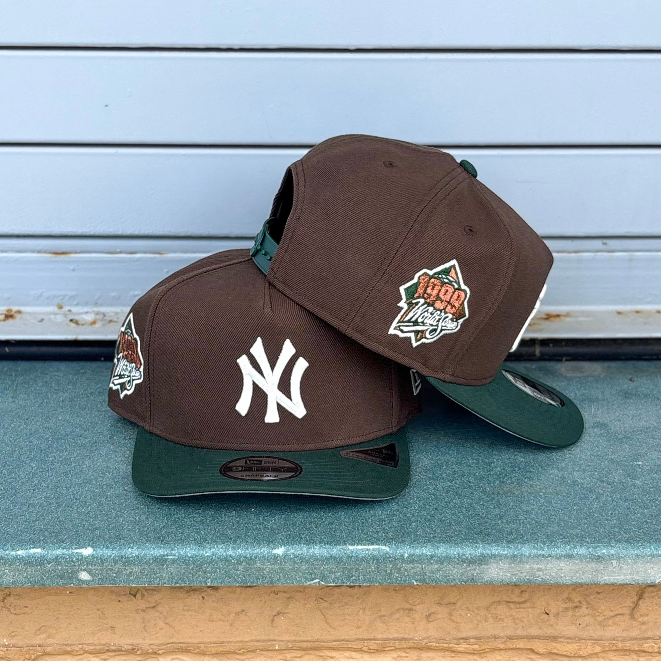 New Era New York Yankees 1999 World Series Grey UV 9Fifty A-Frame Snapback (Brown/Dark Green)