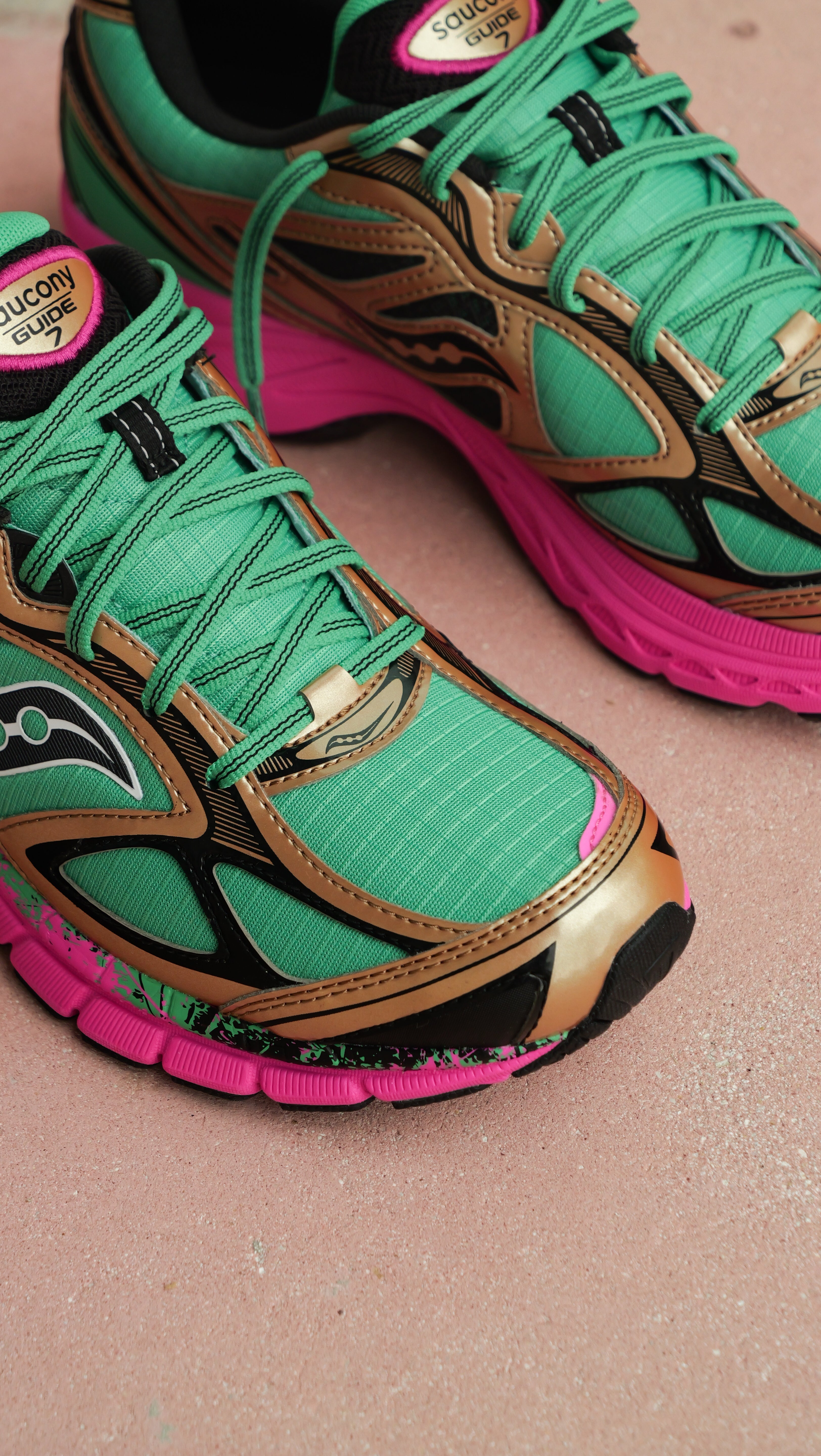 Mens Saucony ProGrid Guide 7 (Green/Bronze) - Saucony
