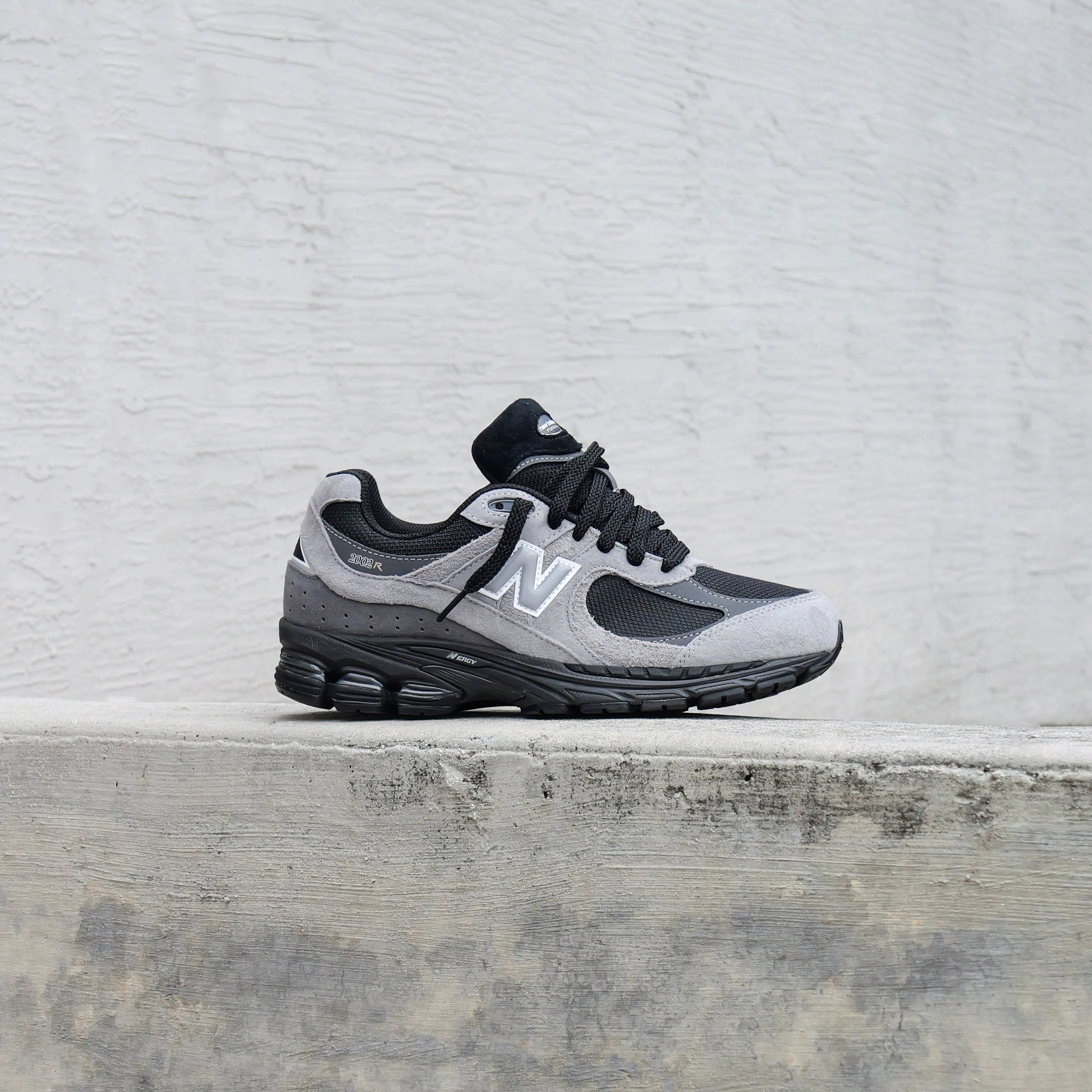 Mens New Balance U2002R (Grey/Black) - U2002RM - New Balance