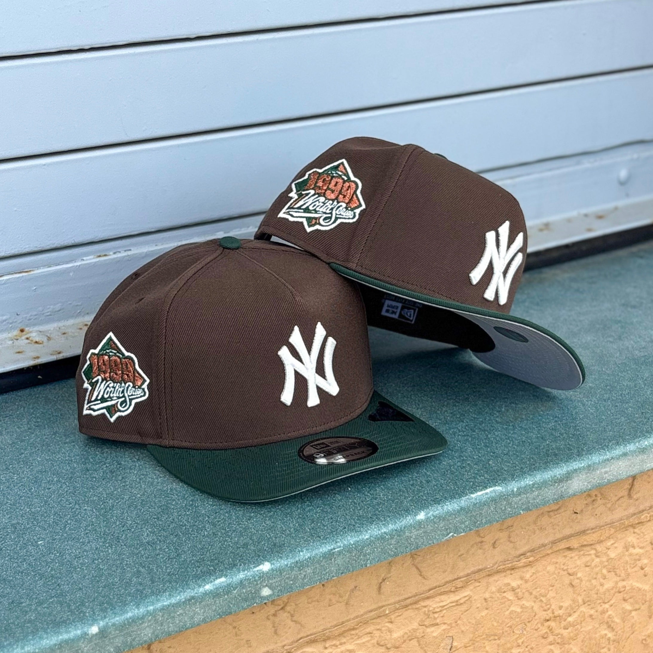 New Era New York Yankees 1999 World Series Grey UV 9Fifty A-Frame Snapback (Brown/Dark Green)