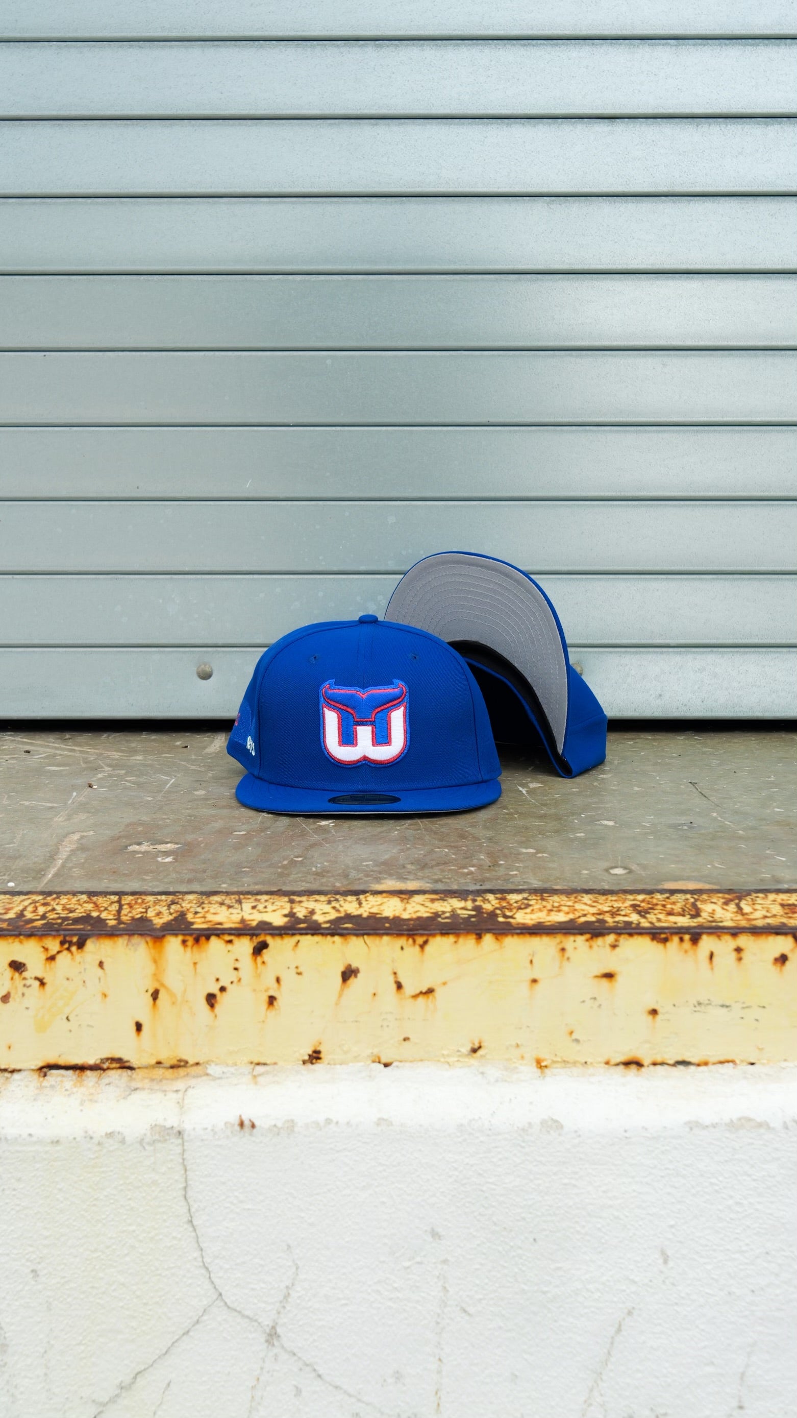 New Era Hartford Whalers Side Patch Fitted (Royal) - New Era