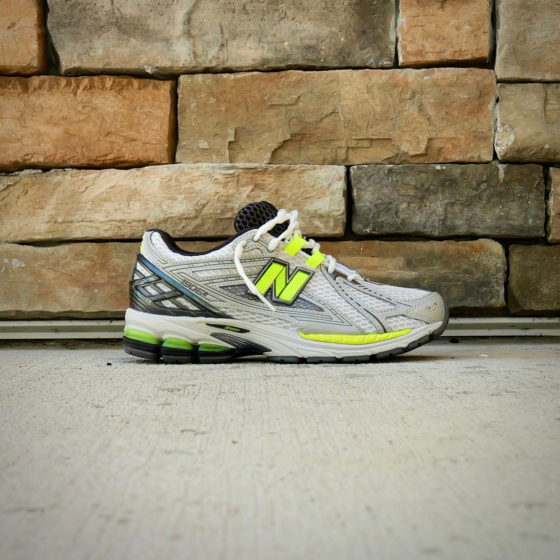 Mens New Balance 1906R (Grey/Green) U190652H - New Balance