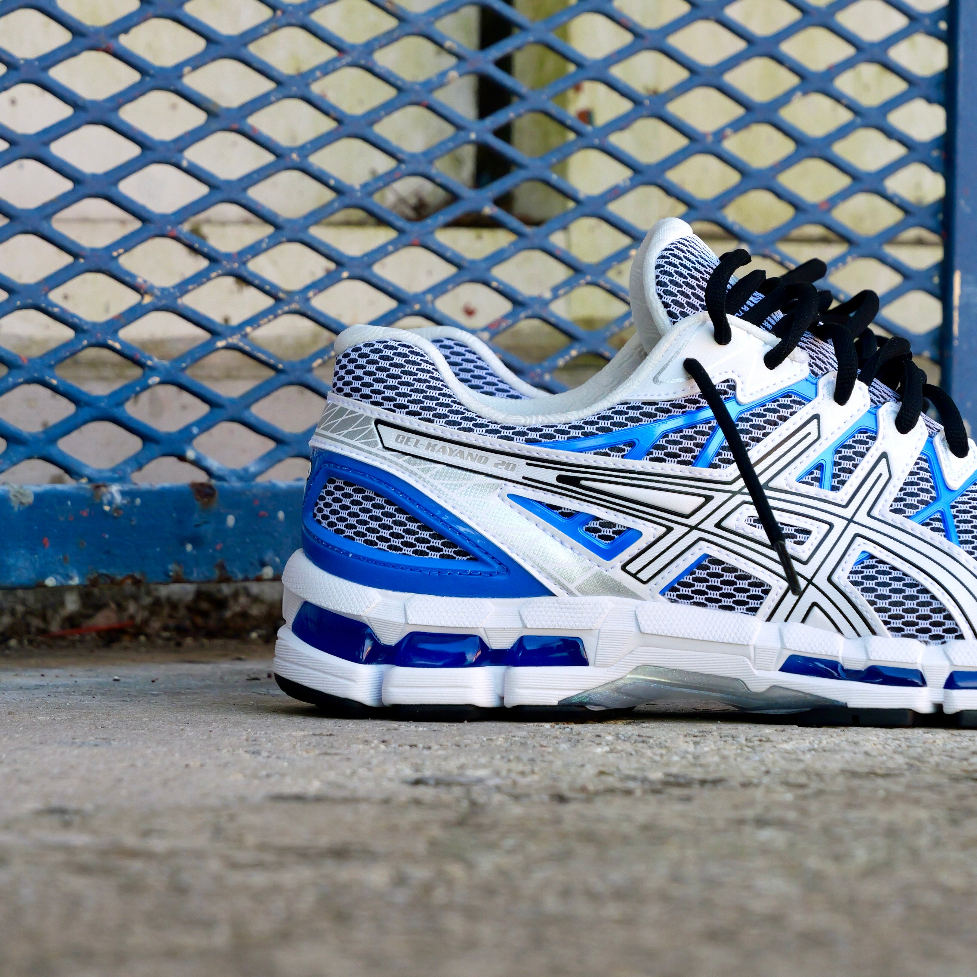Mens Asics Gel-Kayano 20 (White/Illusion Blue) - Asics