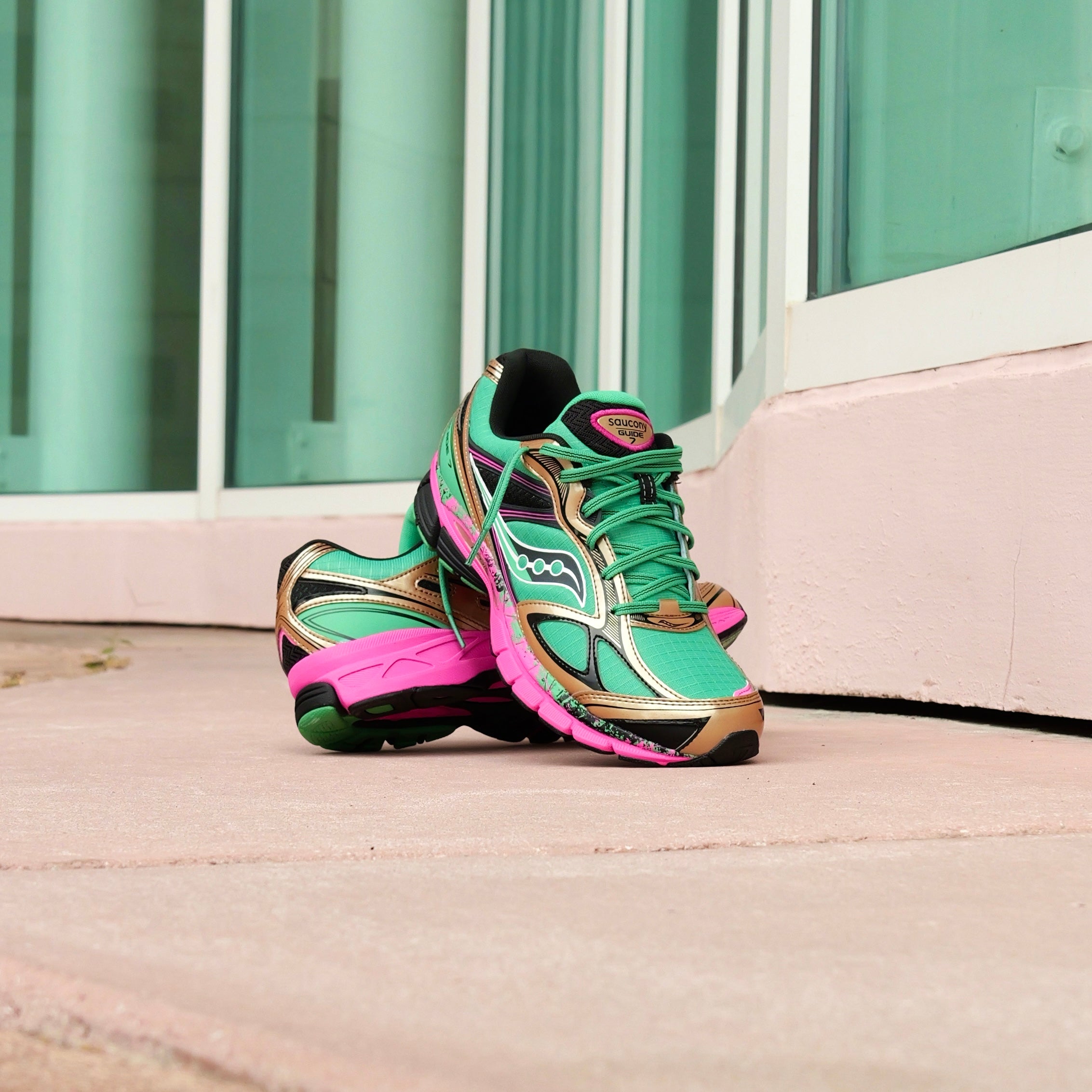 Mens Saucony ProGrid Guide 7 (Green/Bronze) - Saucony