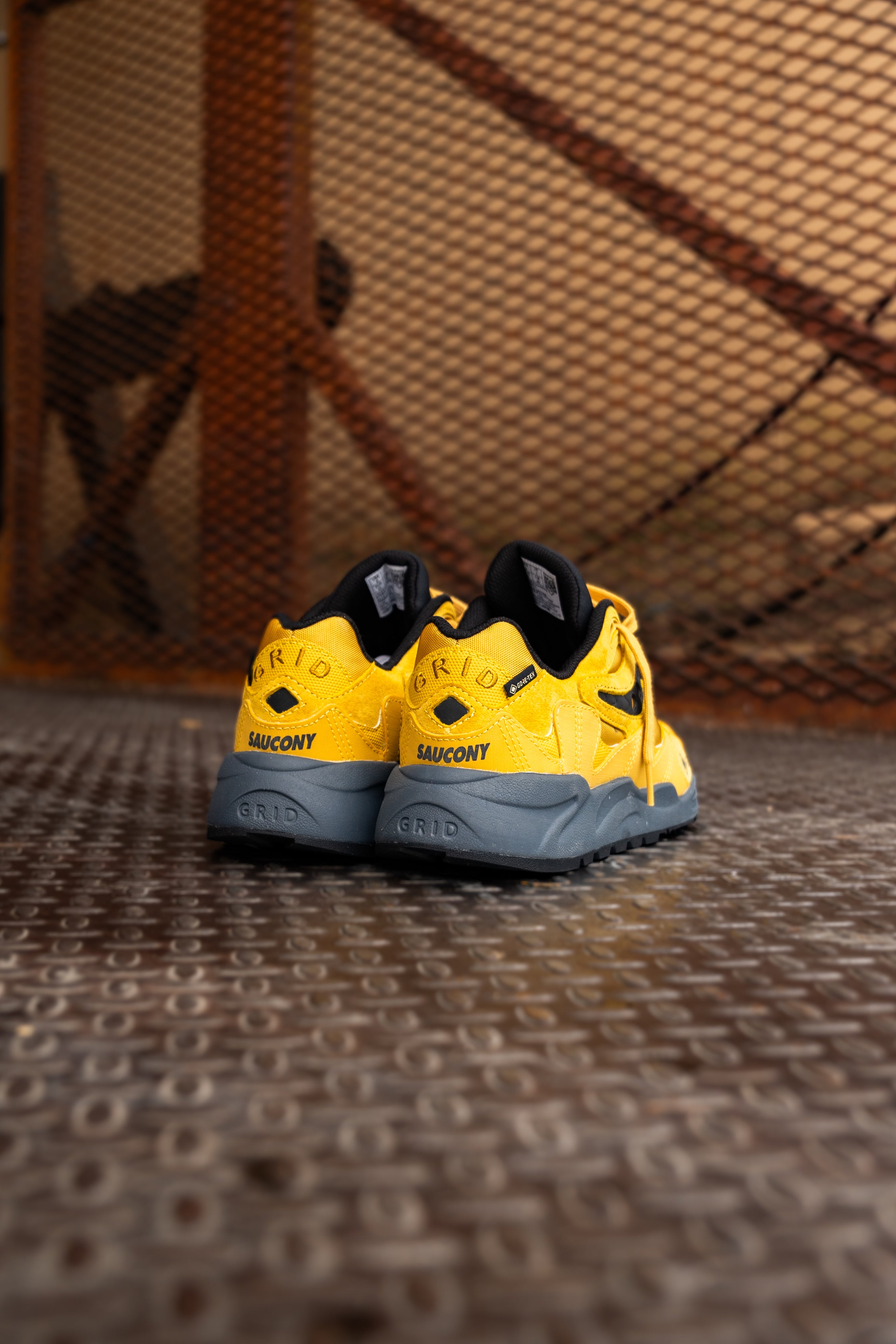 Mens Saucony Grid Shadow 2 GTX (Yellow/Black)