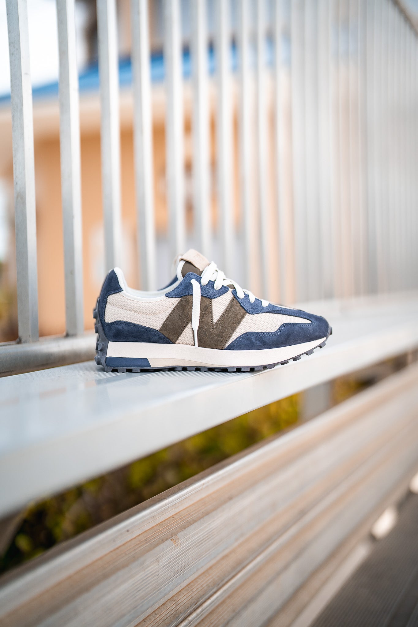 Mens New Balance 327 (Navy/Bone) - MS327DT - New Balance