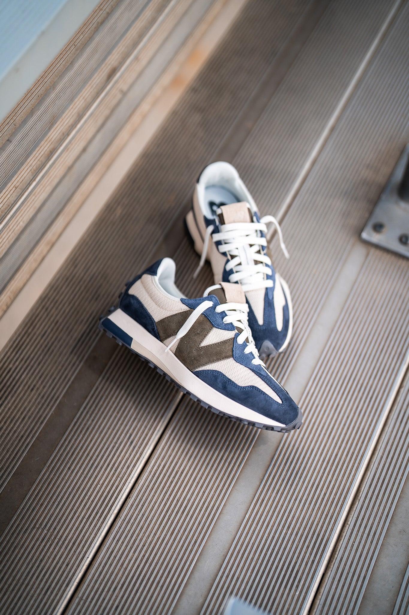 Mens New Balance 327 (Navy/Bone) - MS327DT - New Balance