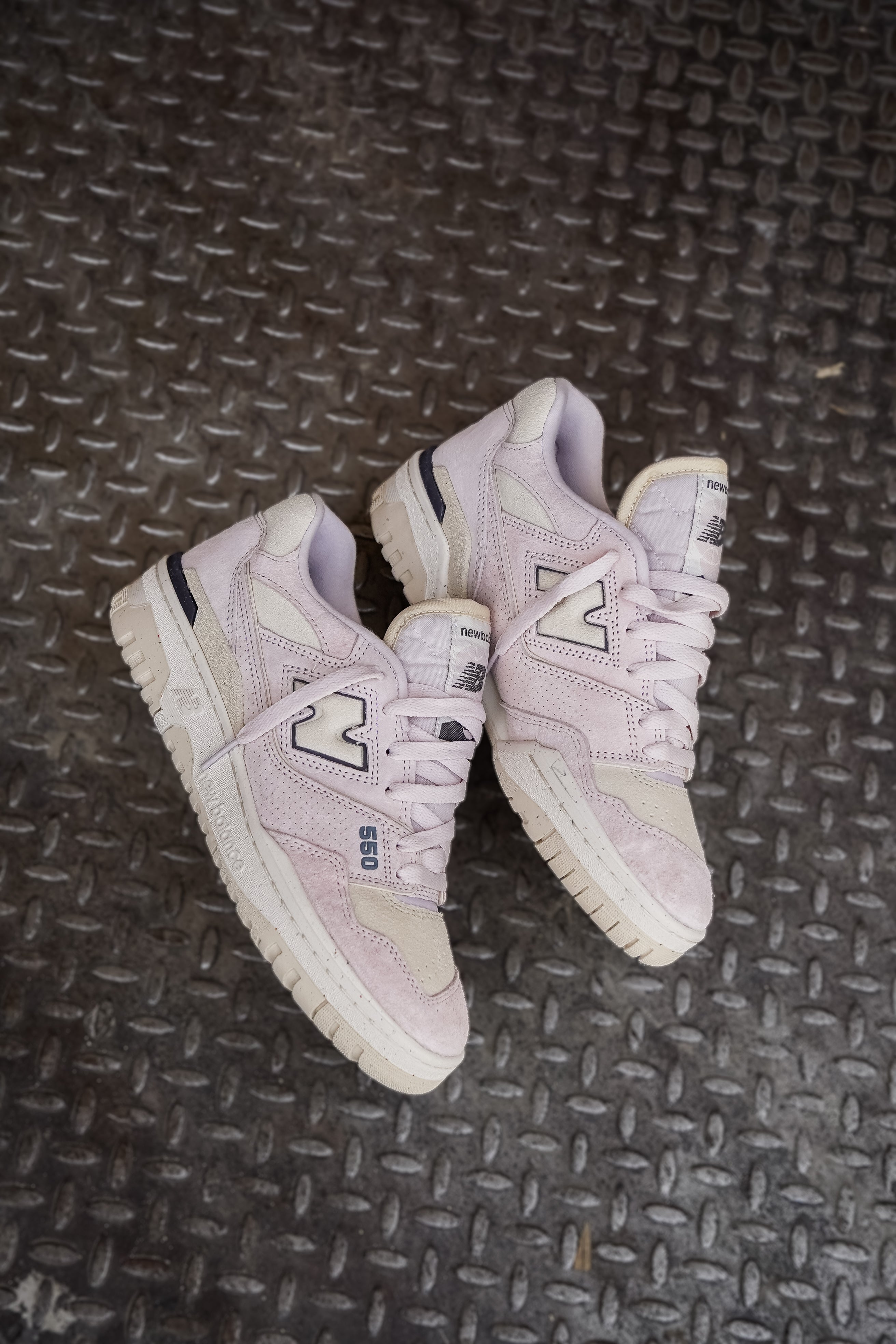 Women's New Balance 550 (Beige/Pink) - BBW550RC