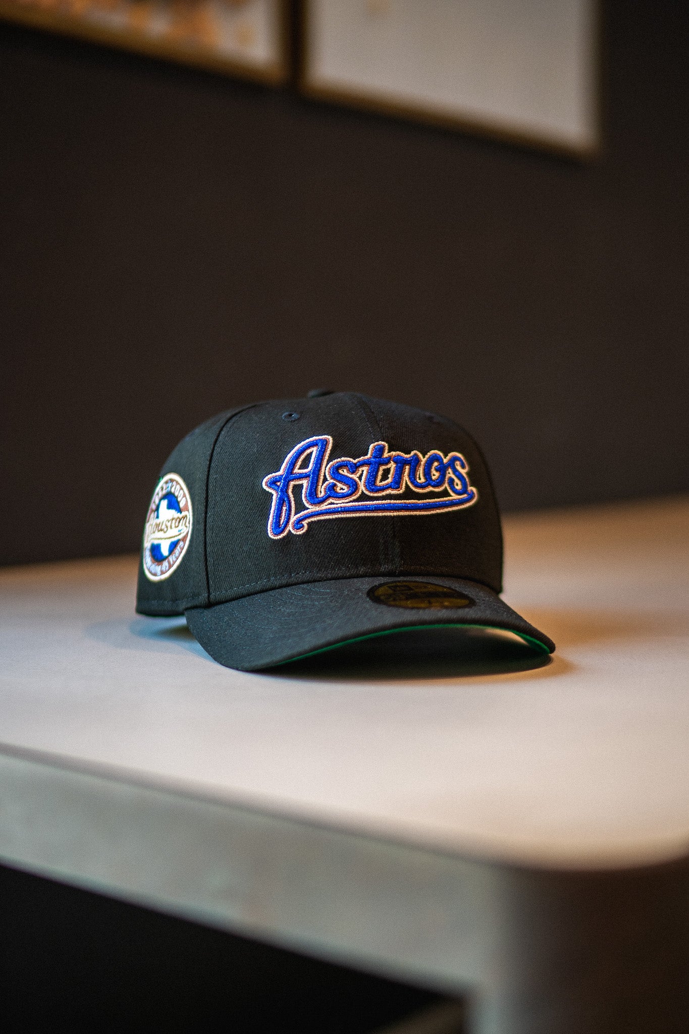 Houston Astros outlet 7 3/8 Script Sneakertown New Era Reverse Mocha Two Tone In Hand