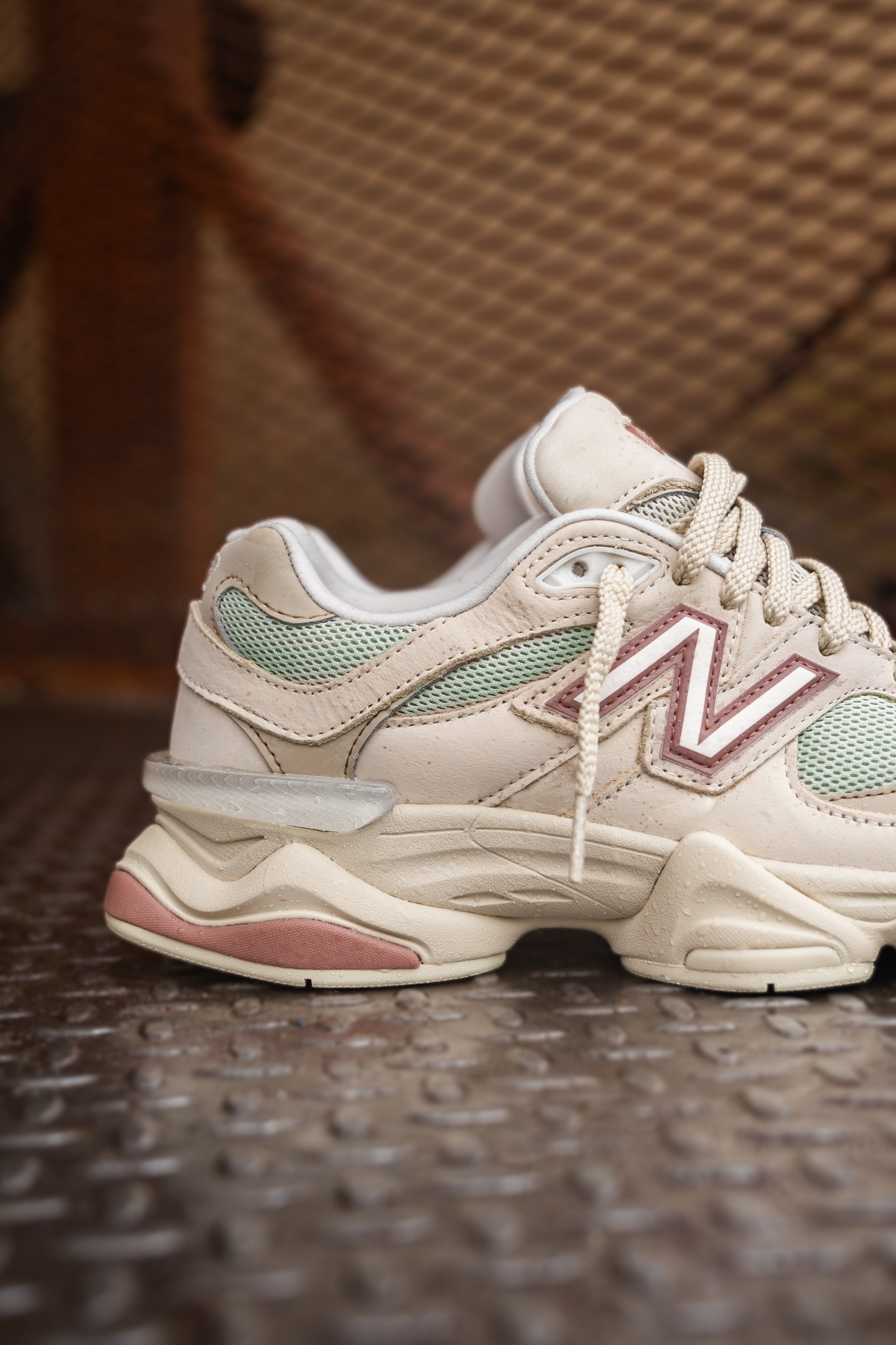 Mens New Balance 9060 (Beige/Green)