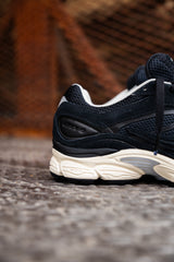 Mens Saucony OG ProGrid Omni 9 (Black/Cream)