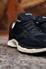 Mens Saucony OG ProGrid Omni 9 (Black/Cream)