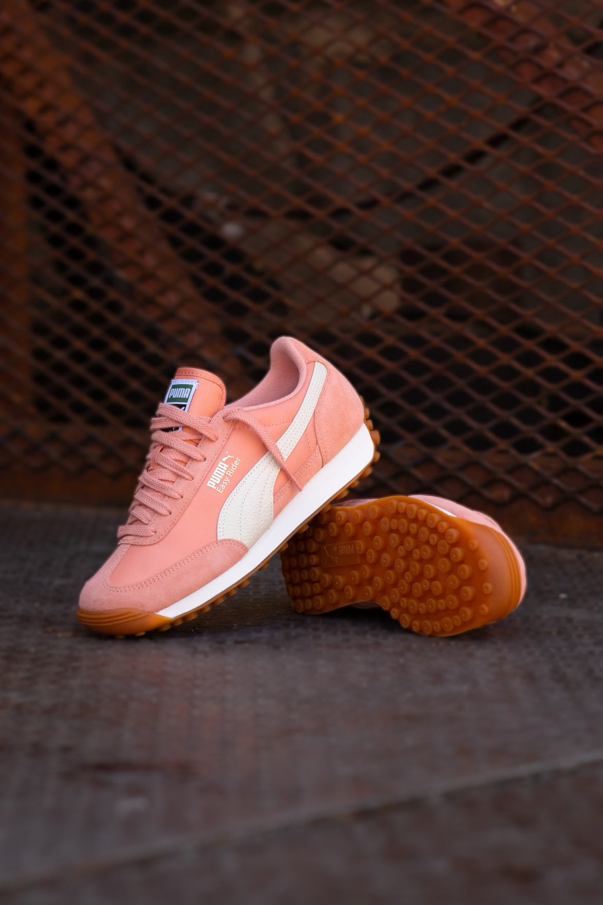 Womens Puma Easy Rider Vintage (Deeva Peach/Alpinesnow/Puma Gold) - Puma