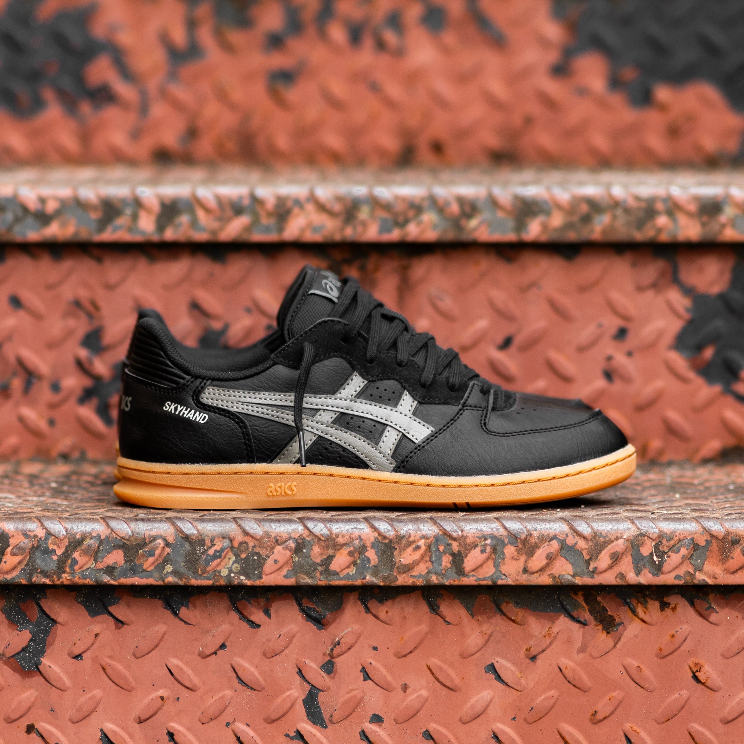 Asics black gum sole store