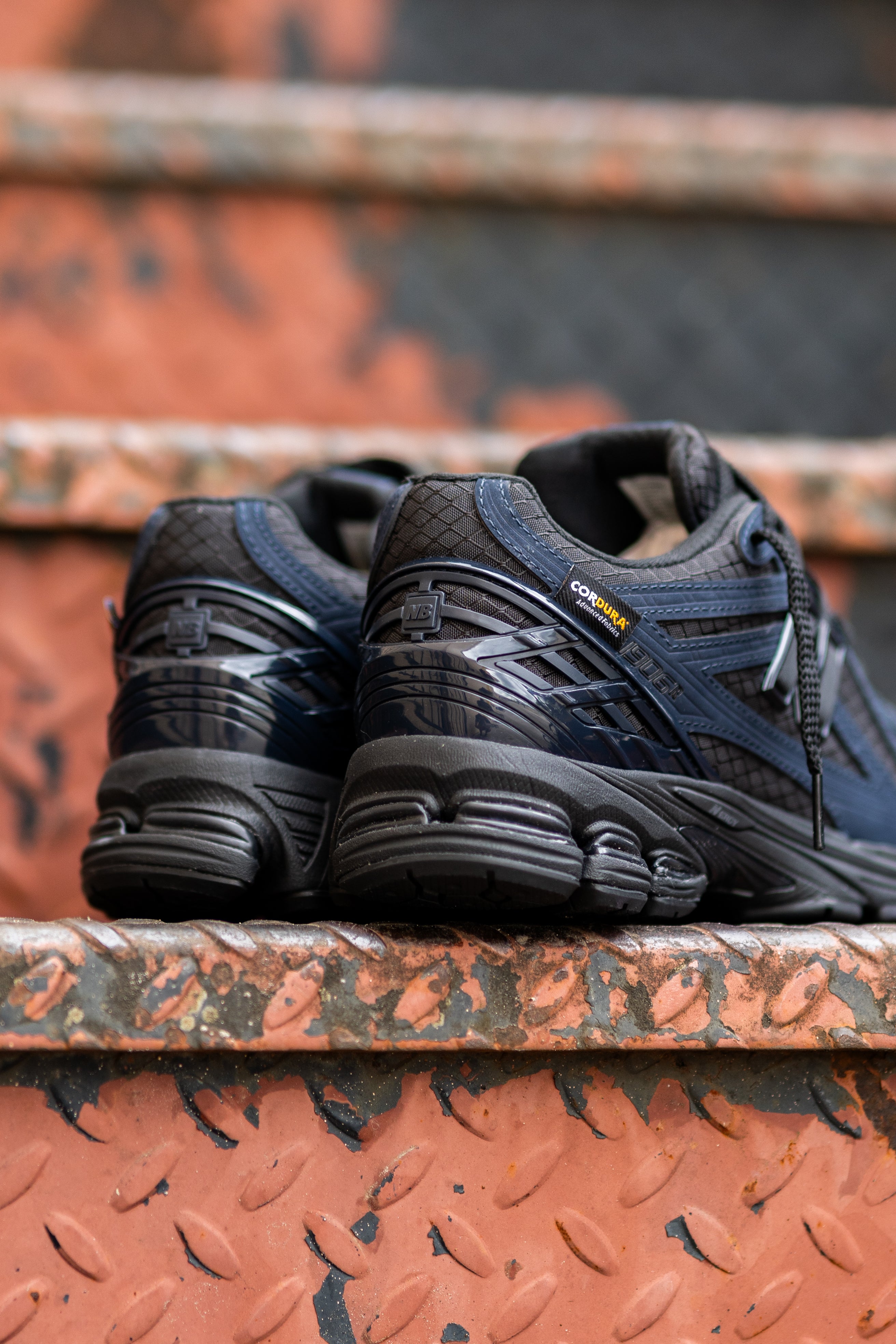 Mens New Balance 1906R Cordura (Navy/Black) - M1906RWE