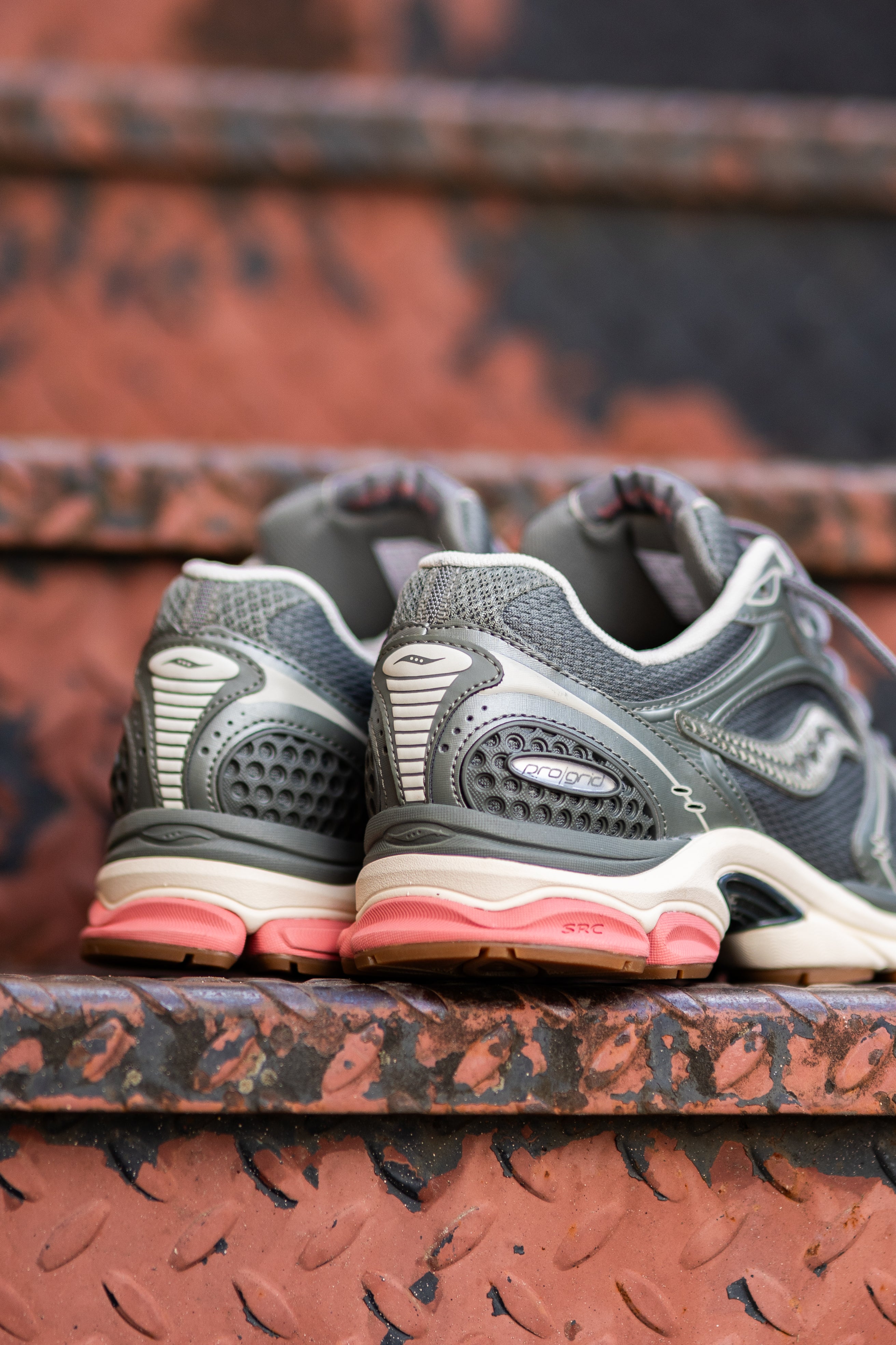 Mens Saucony ProGrid Triumph 4 (Agave/Peach)