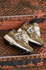 Mens New Balance 2002R (Green/Green) - M2002RZD