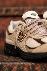 Mens New Balance 2002R (Cream/Kumquat) - M2002RZR