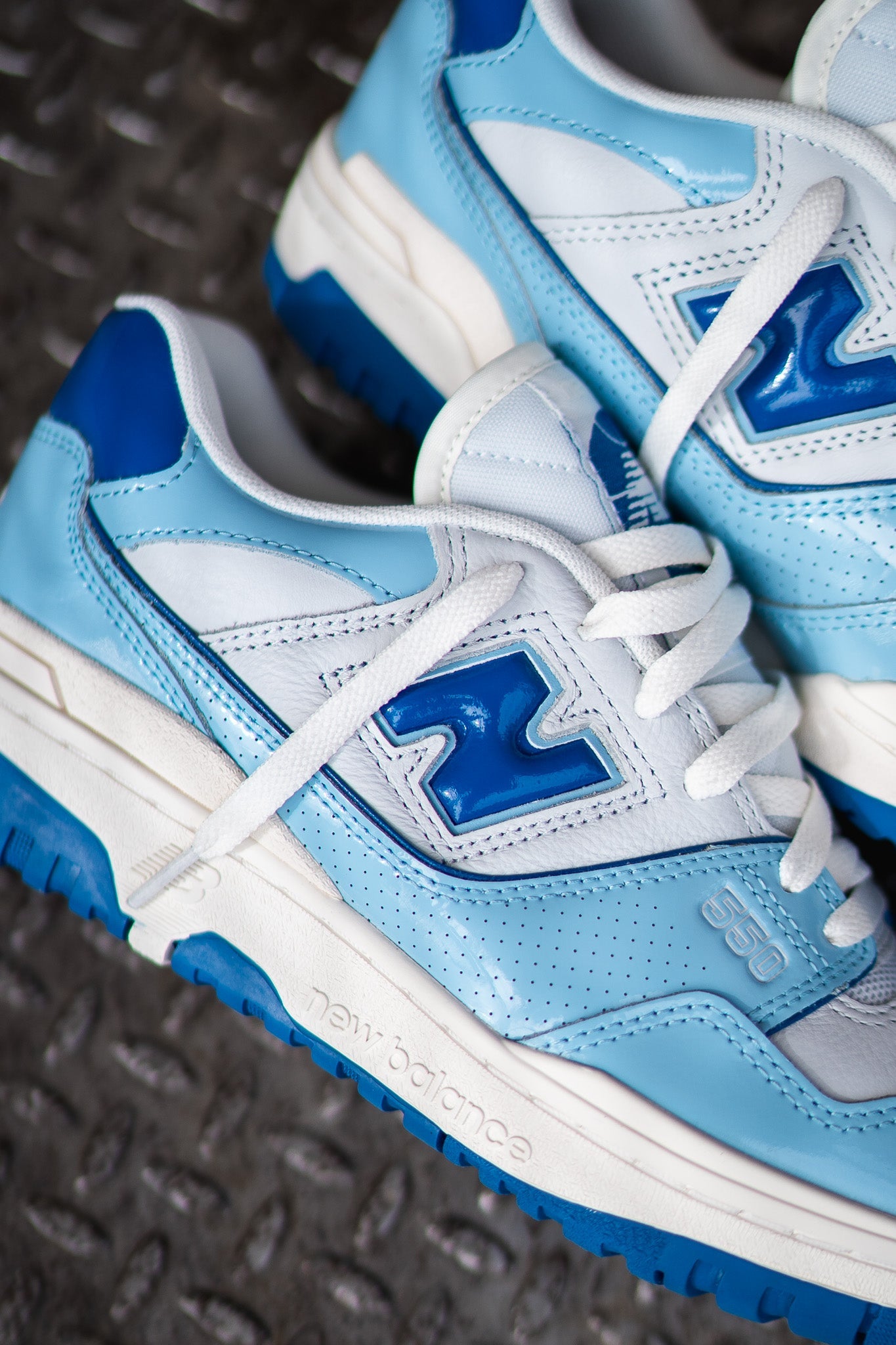 Mens New Balance 550 (White/Powder Blue) - BB550YKE - SNEAKER TOWN