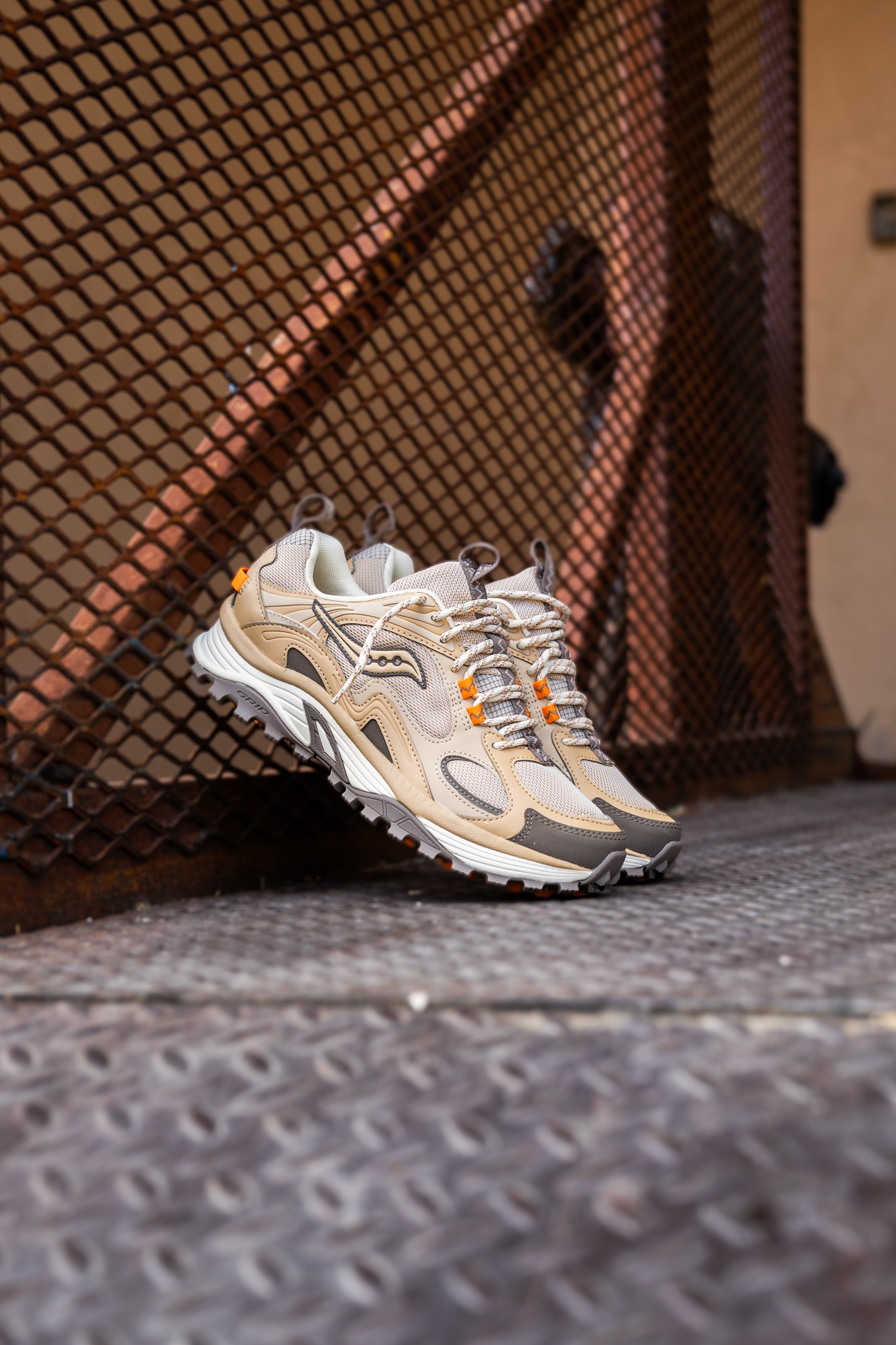 Mens Saucony Grid Aura X (Whey/Orange)