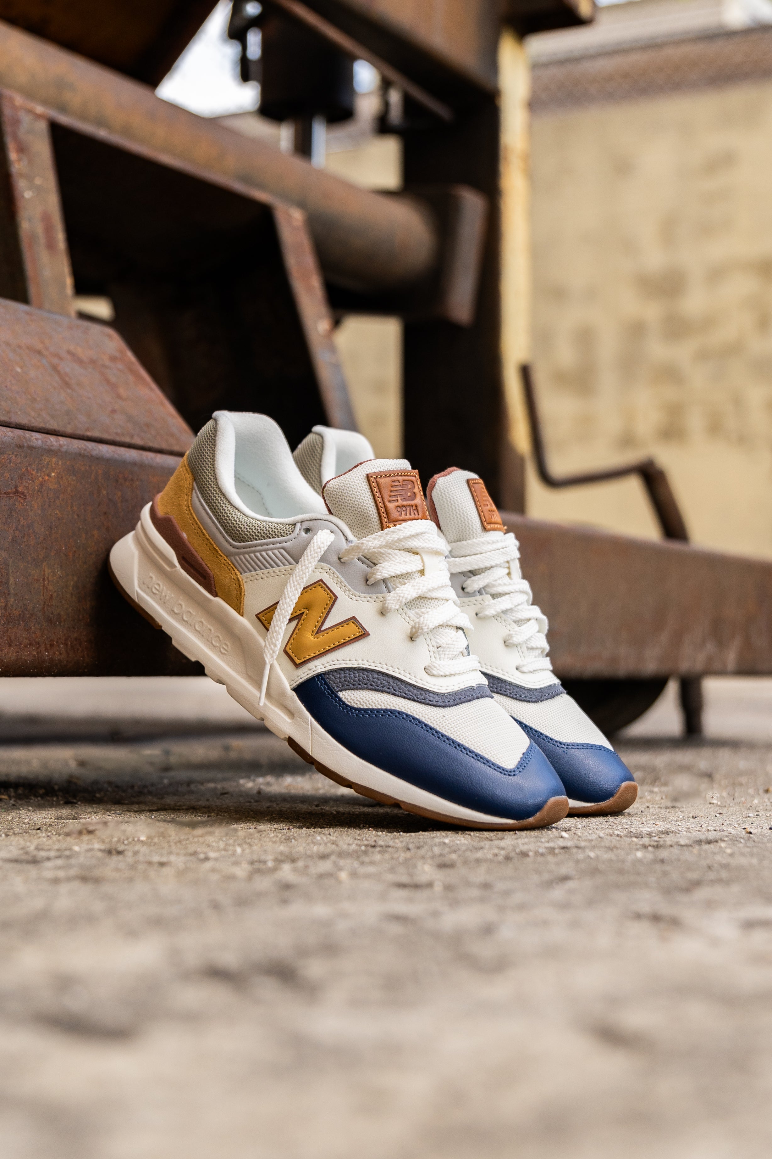 Mens New Balance 997H (White/Brown)