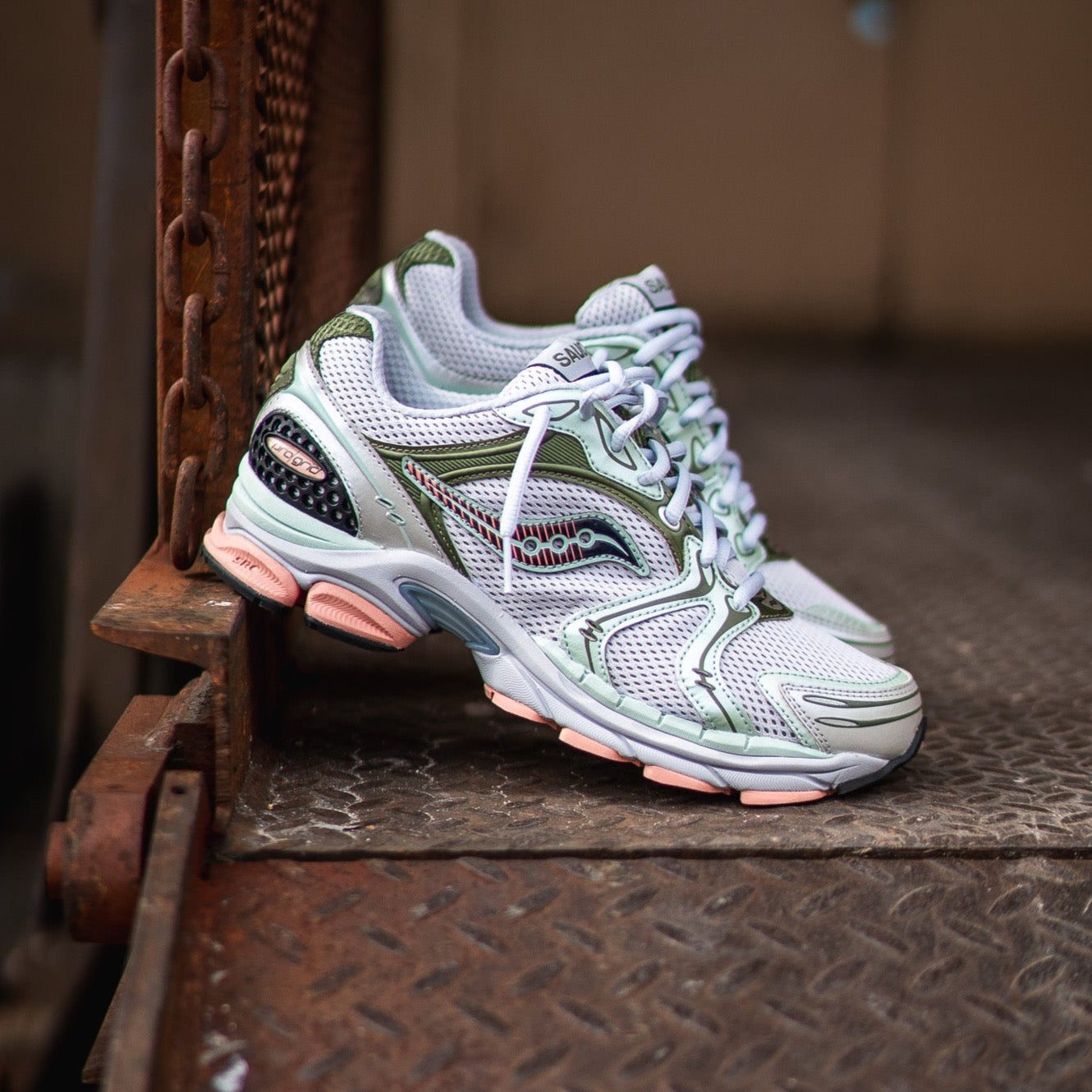 Mens Saucony ProGrid Triumph 4 (Grey/Green) - Saucony