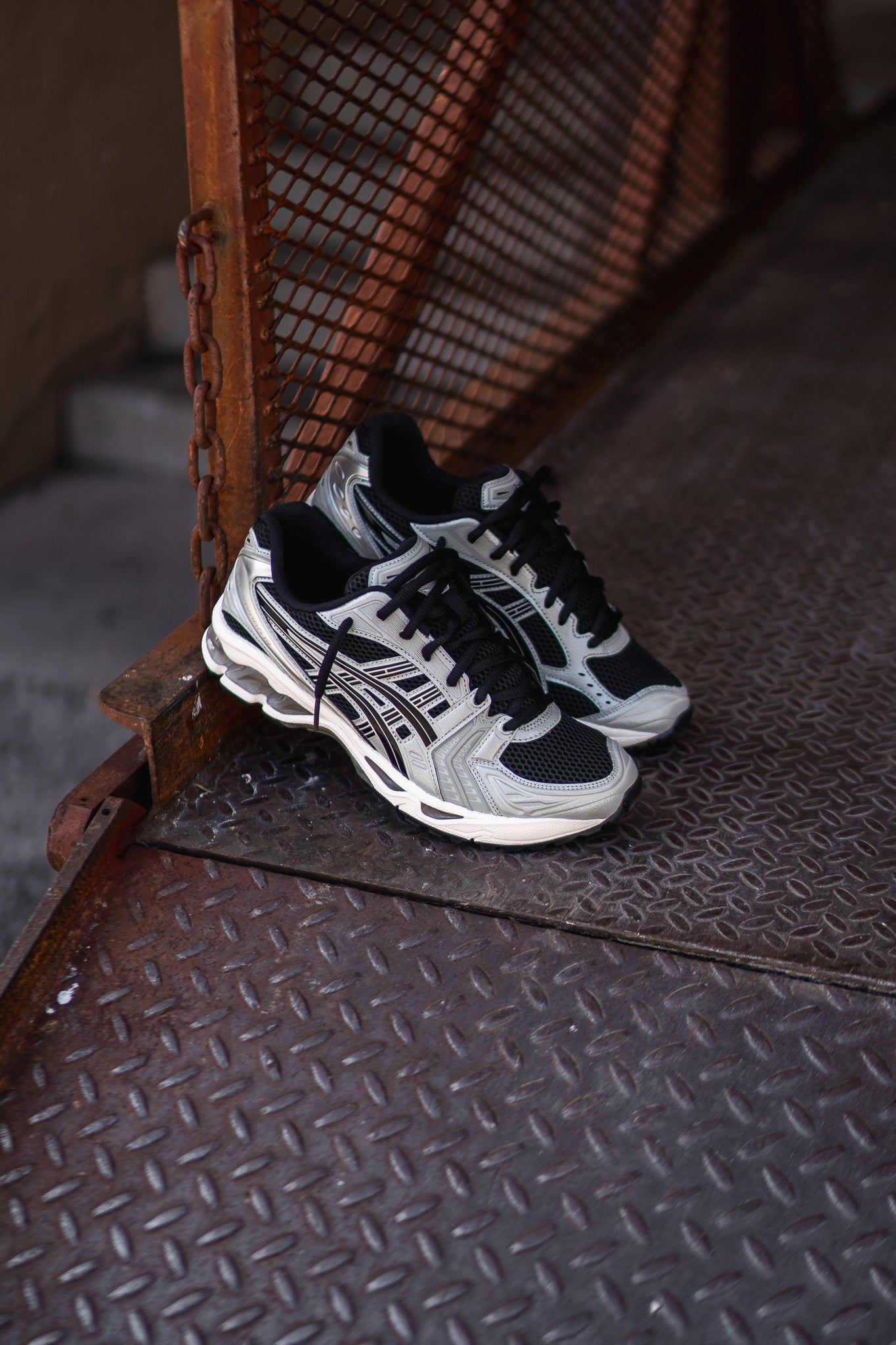 Mens Asics Gel-Kayano 14 (Black/Seal Grey) - SNEAKER TOWN