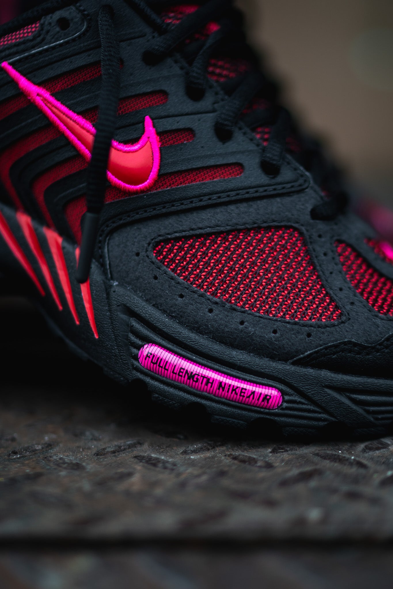 Nike Air Pegasus 2K5 (Black/Pink) - Nike