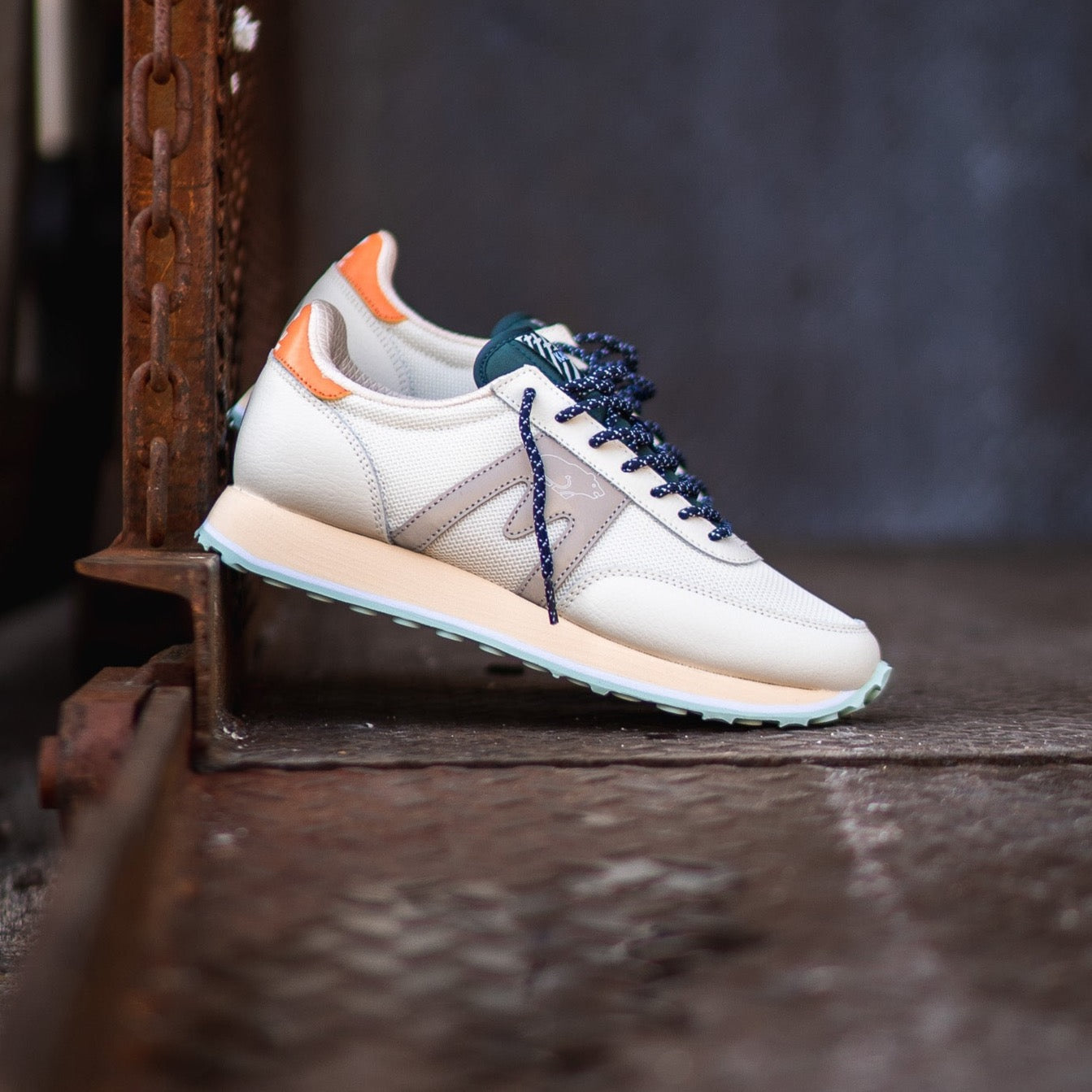 Karhu Albatross Control (Lily White/Silver) - Karhu