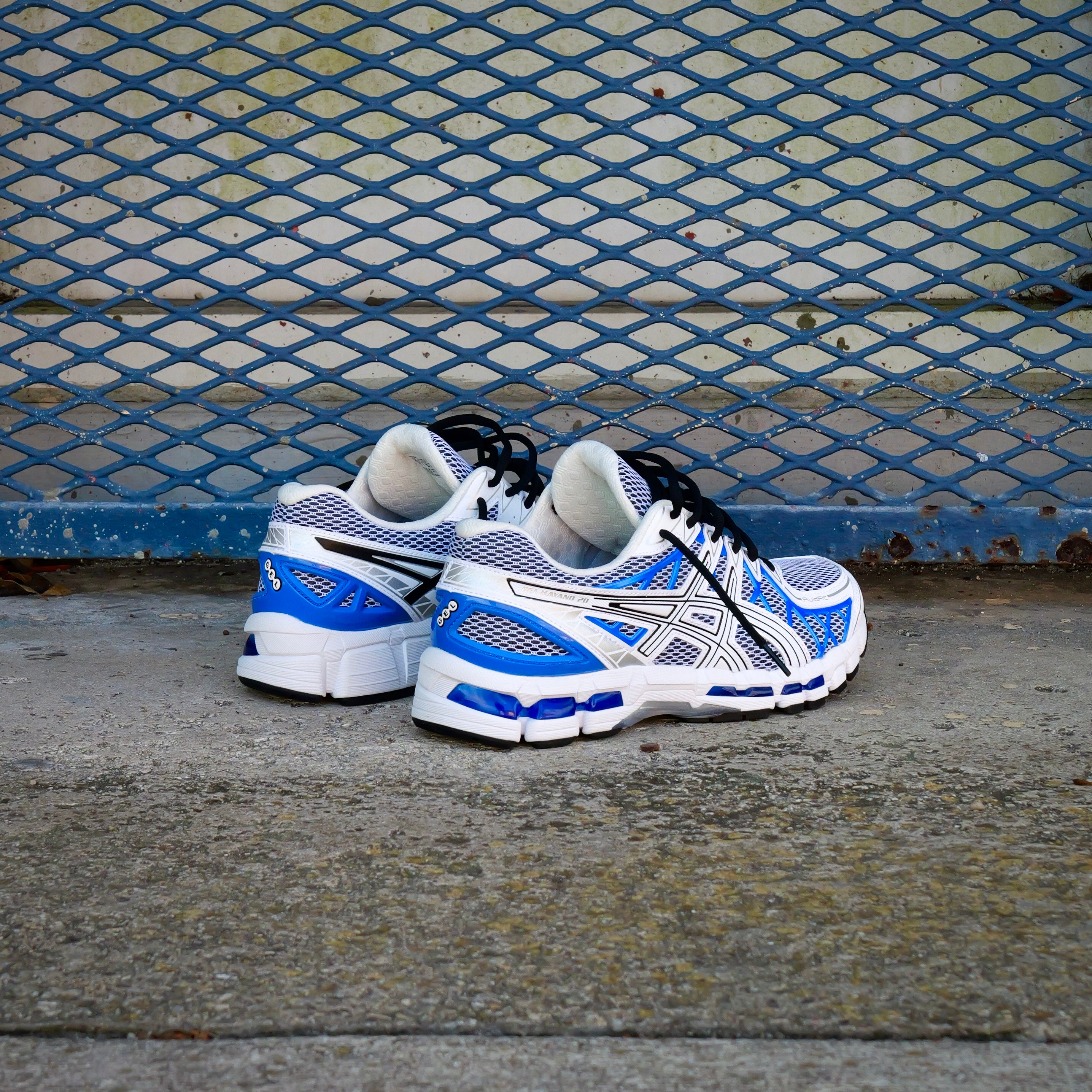 Mens Asics Gel-Kayano 20 (White/Illusion Blue) - Asics