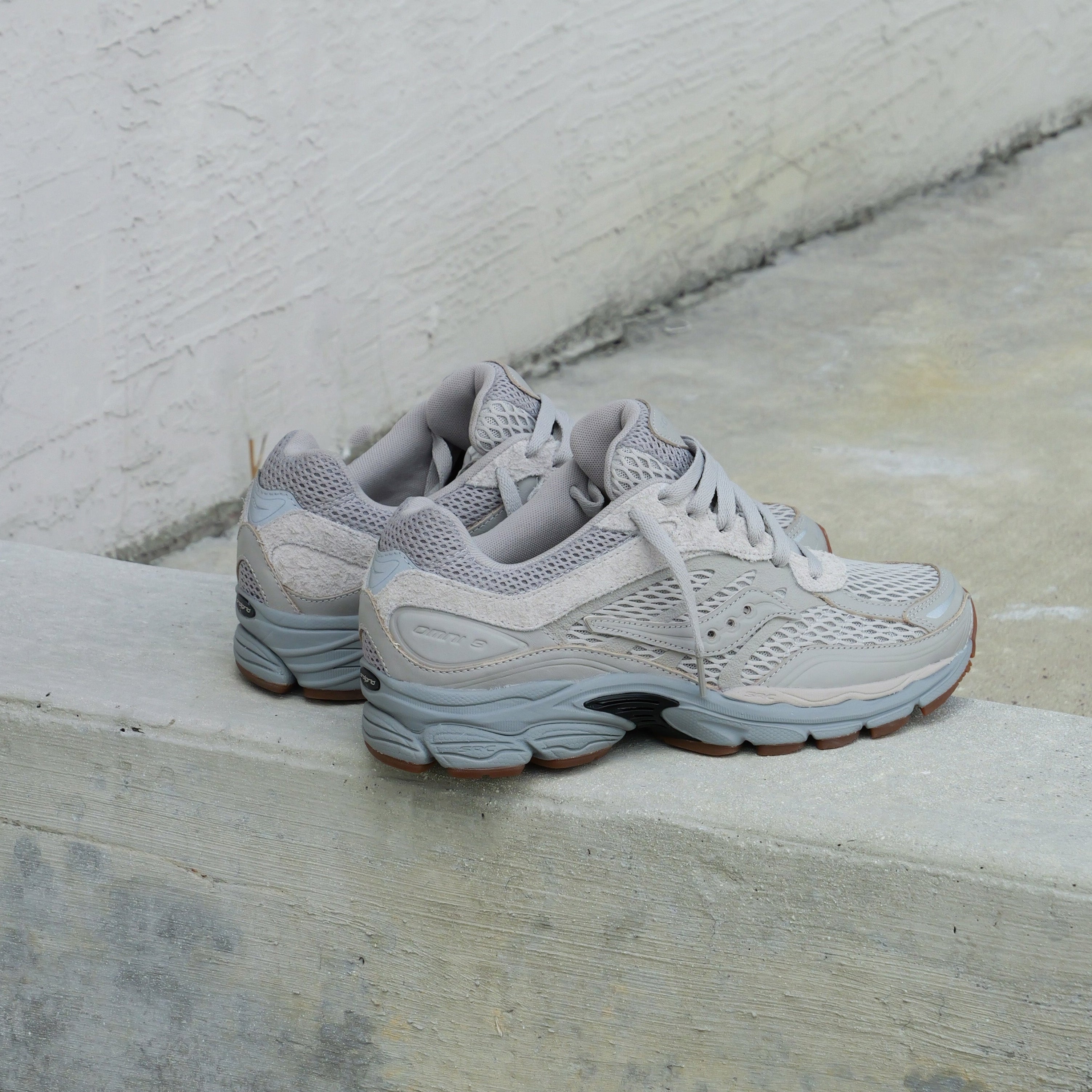 Mens Saucony ProGrid Omni 9 (Crafted Grey) - Saucony