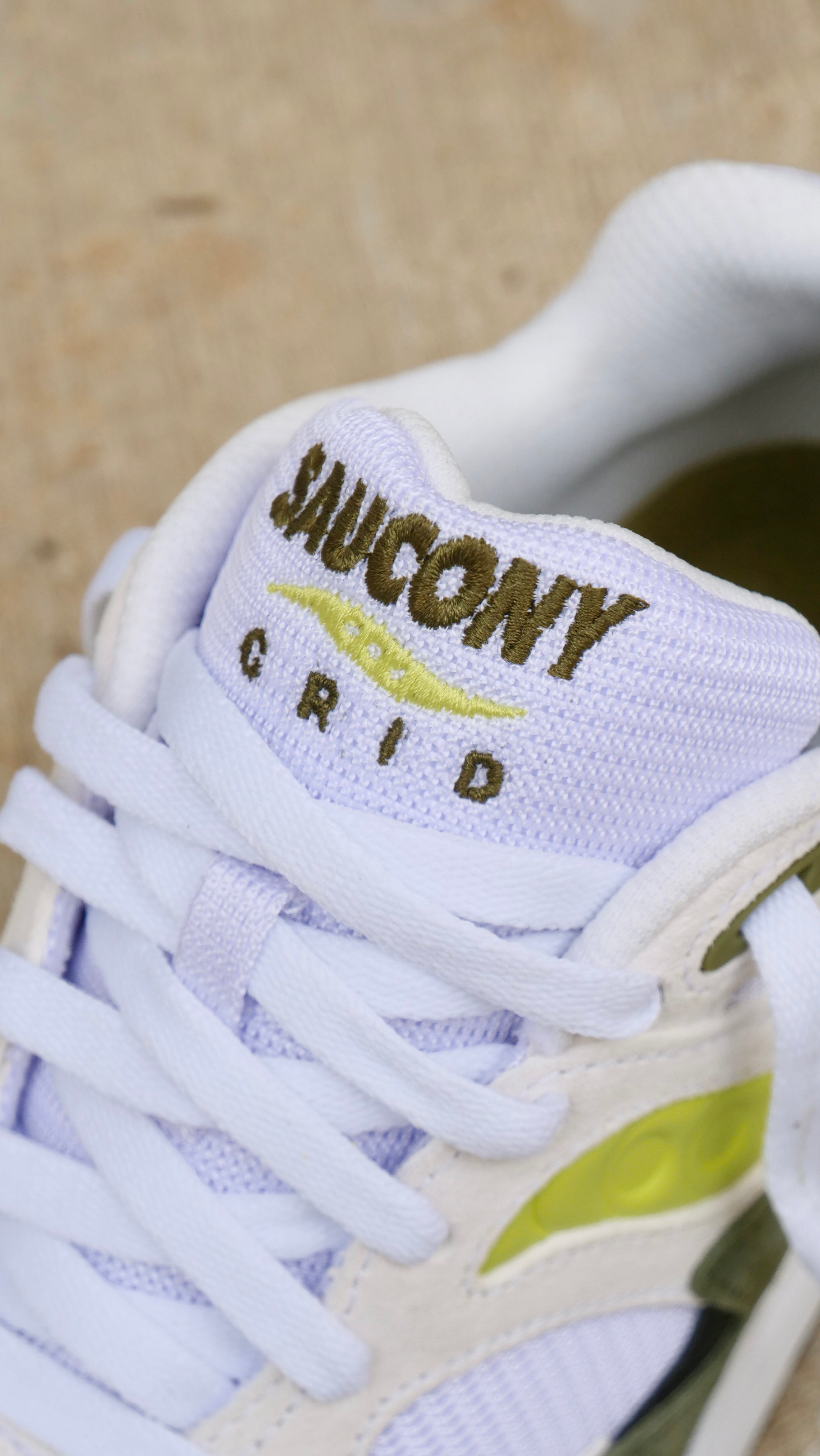 Mens Saucony Grid Shadow 2 Essential (White/Green)