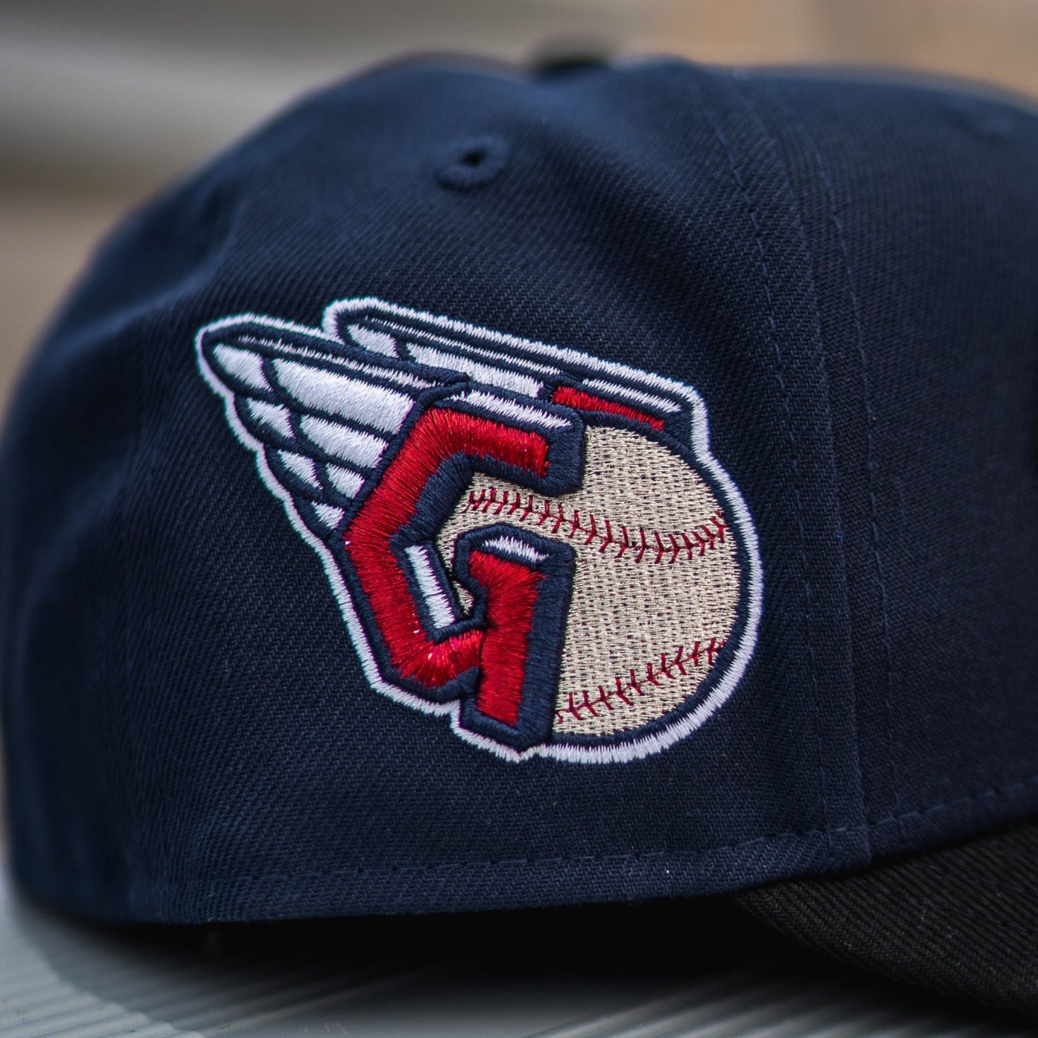 New Era Cleveland Guardians Good Grey UV (Navy/Black) - New Era