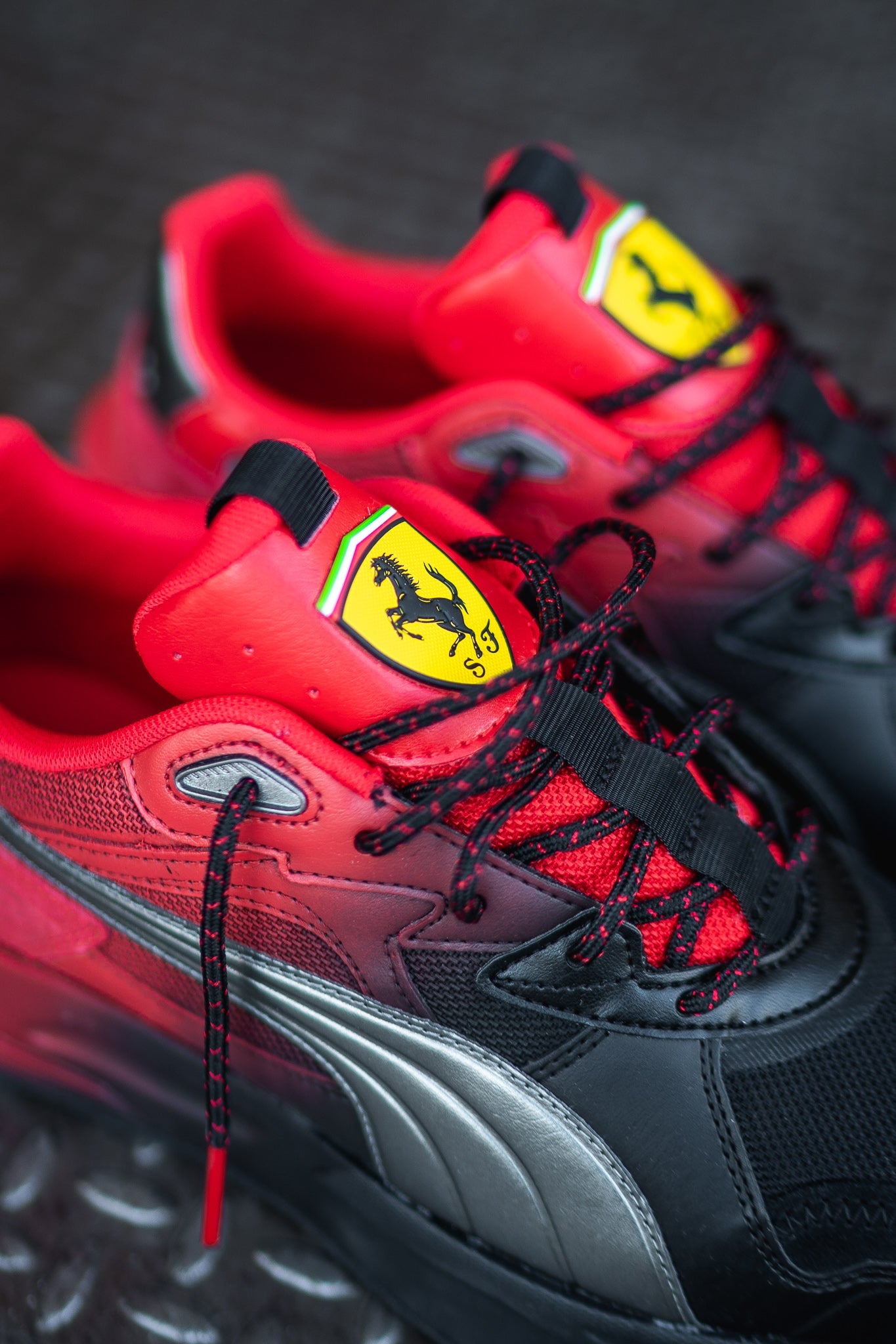 Men's Puma x Ferrari Mirage Sport (Black) - Puma