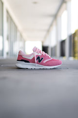 Women's New Balance 997H (Bubblegum) - CW997HSP - New Balance